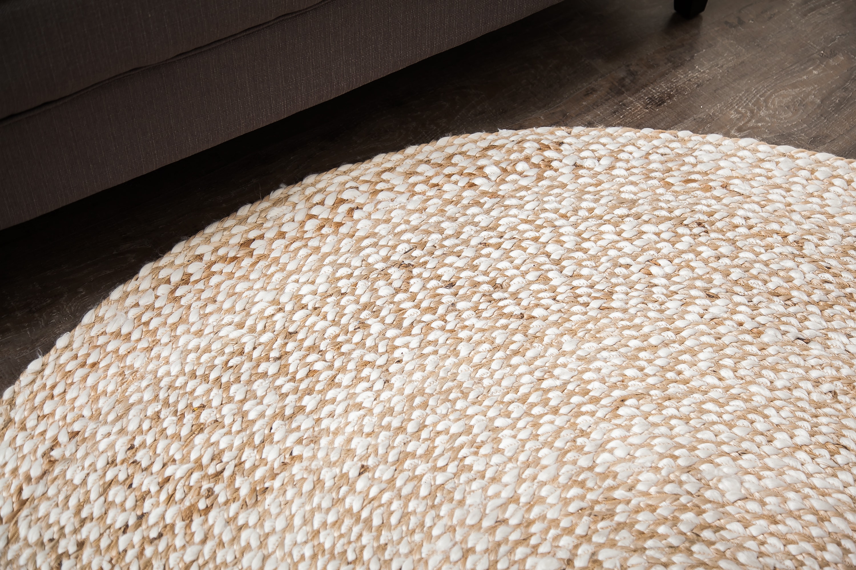 Handmade Ivory Braided Wool 8' Round Rug