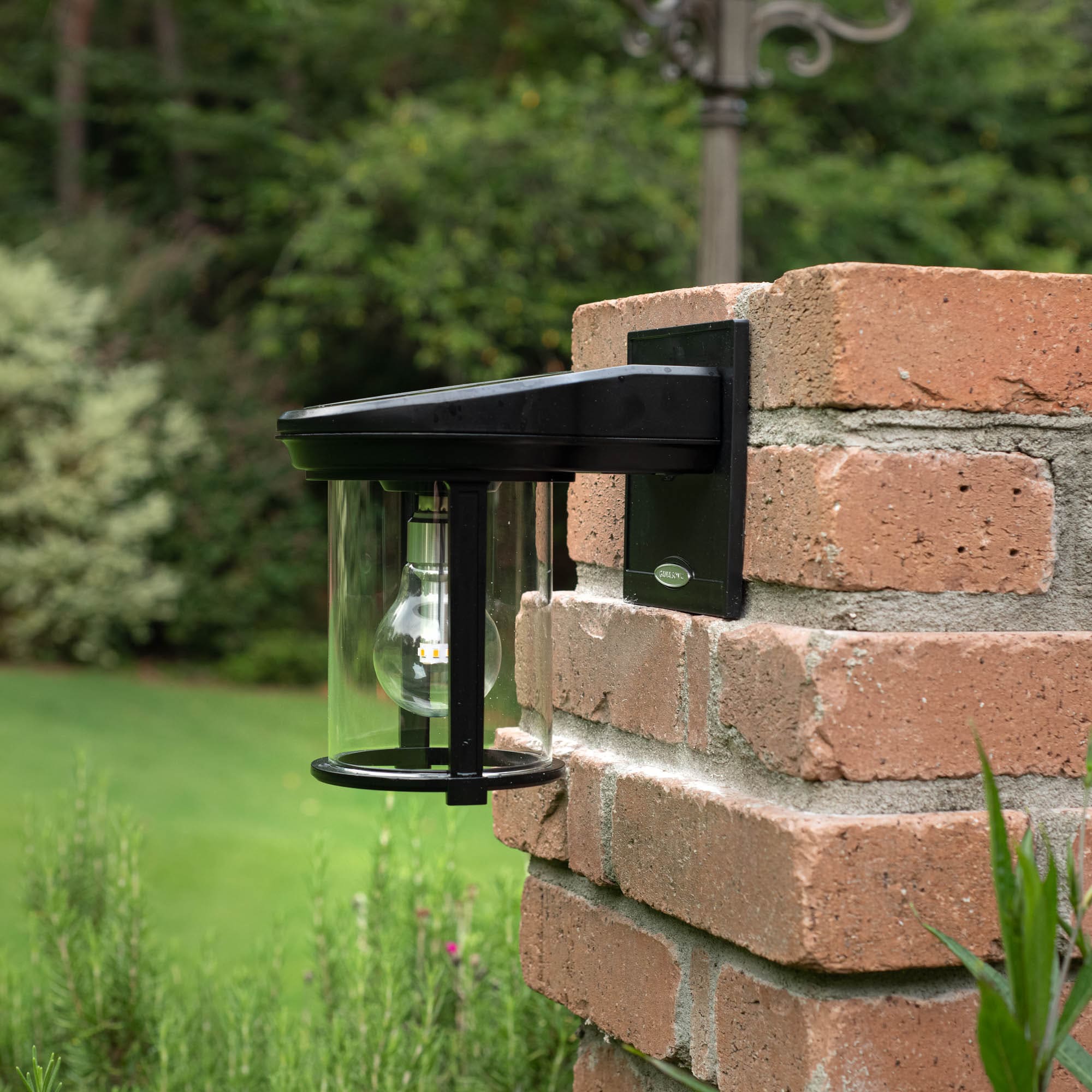 Gama Sonic Solar Coach Light 1-Light  Black Solar Integrated Outdoor  Wall Light in the Outdoor Wall Lights department at 