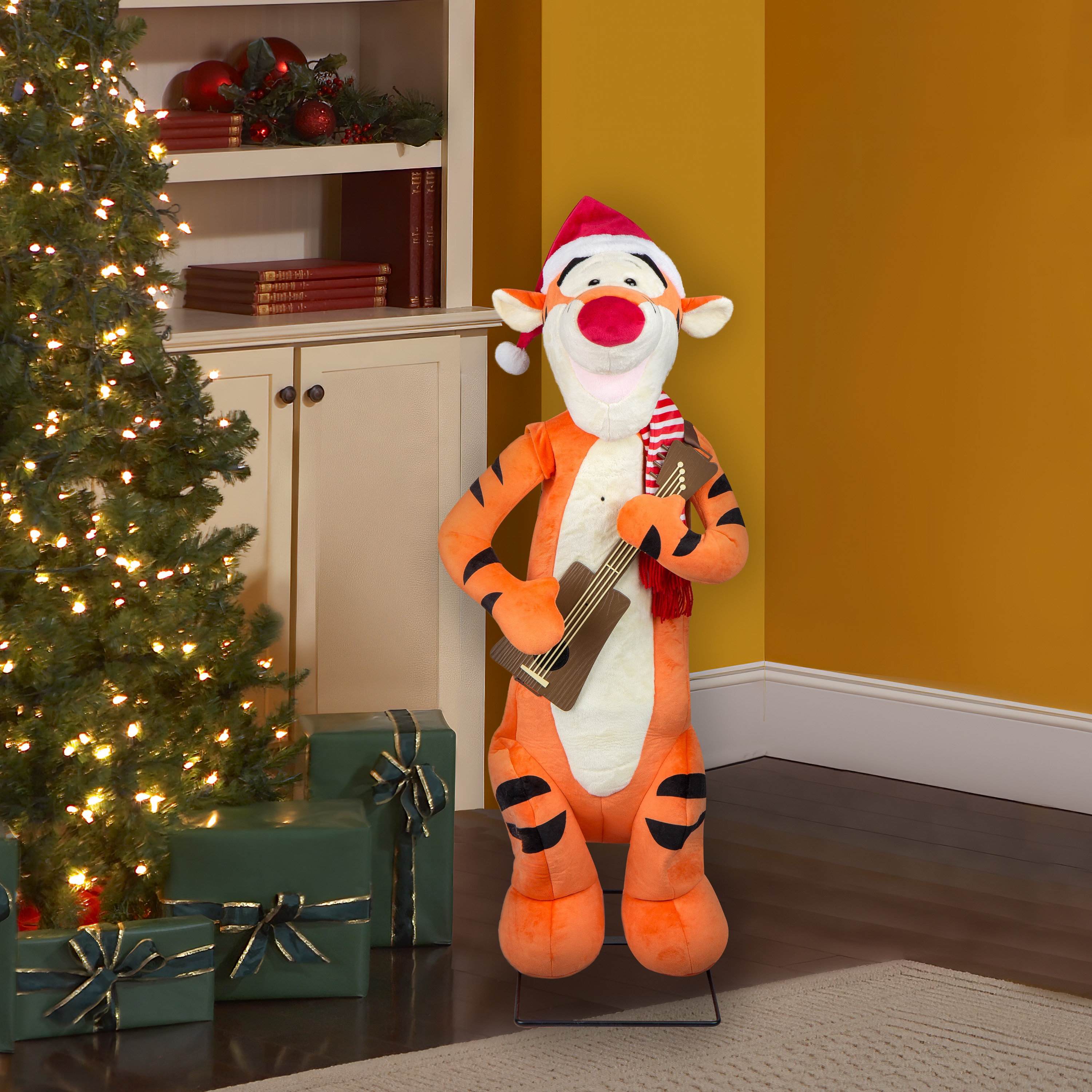 Disney 888263 Table-Christmas-Decorations - View #2