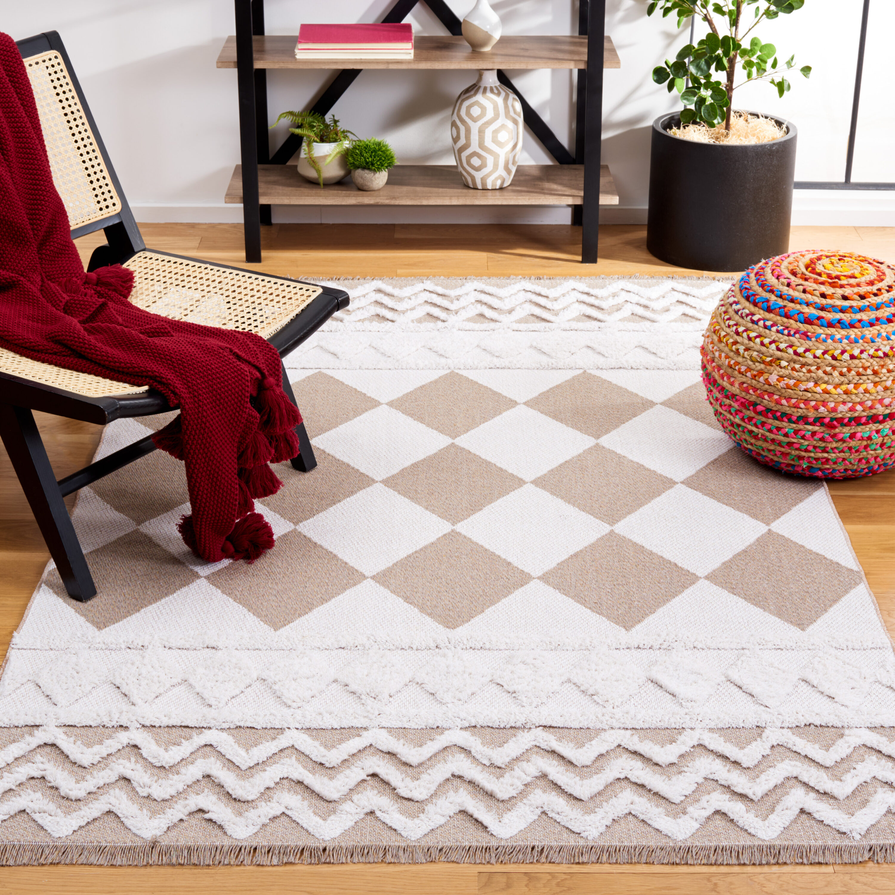 Augustine 722A Ivory/Beige 5ft x 7ft-7in Medium Rectangle Rug