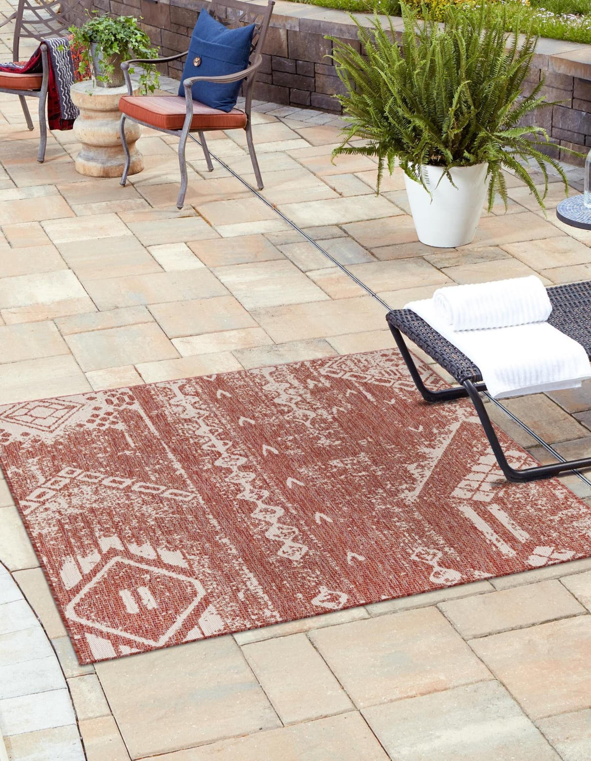 Unique Loom 3180931 Outdoor Bohemian 5 x 5 (ft) Loomed Polypropylene Rust Red Square Indoor/Outdoor Abstract Area rug