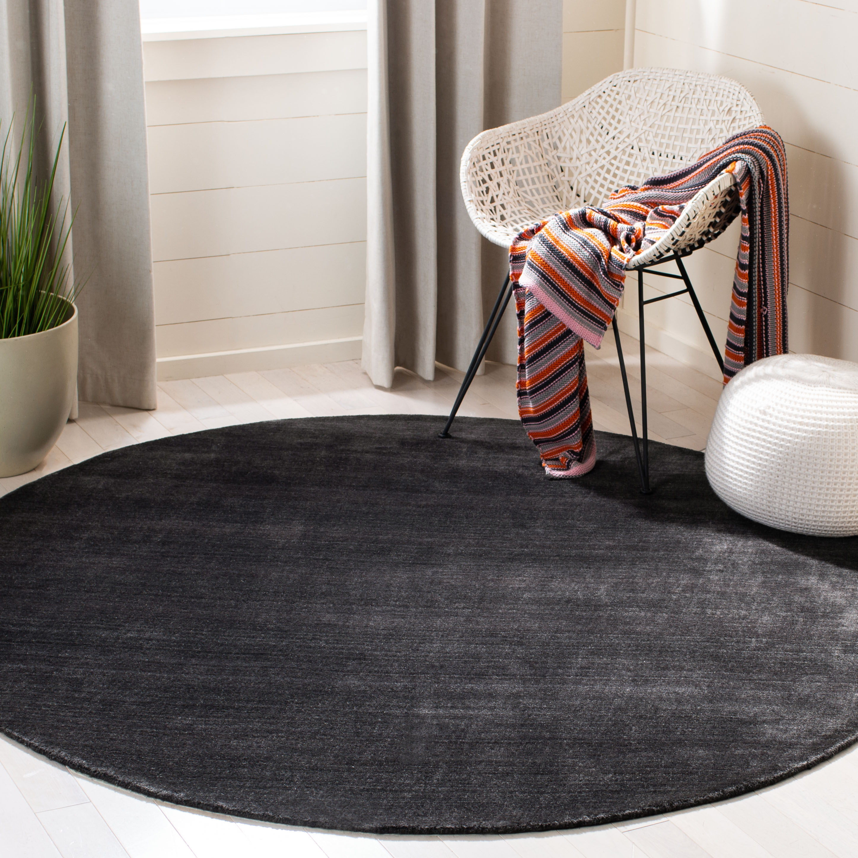  Himalaya 820 Black Solid / Tonal 6ft x 6ft Round Rug
