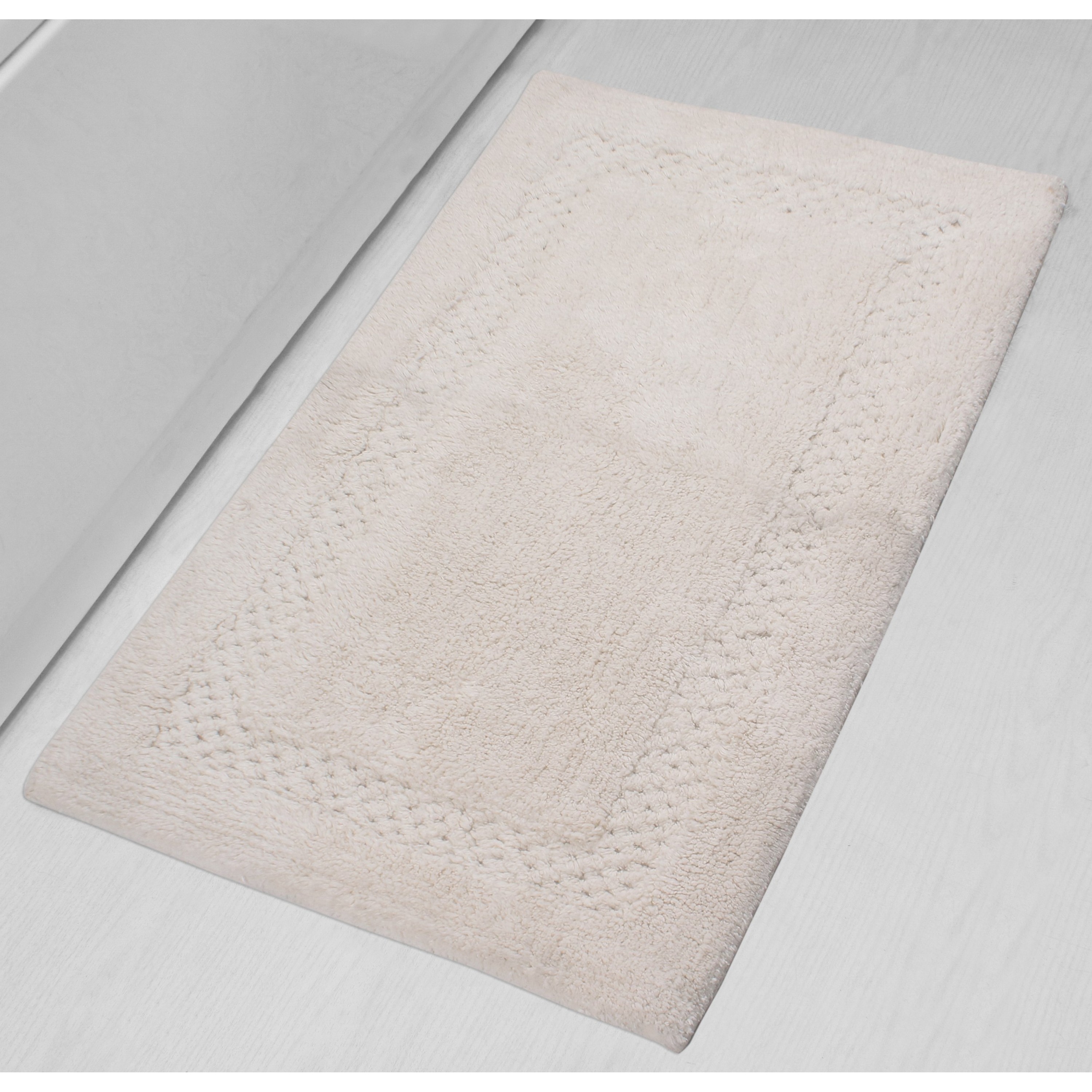 Home Weavers BCL2440NA Classy 24-Inches x 40-Inches Ivory Cotton Bath rug