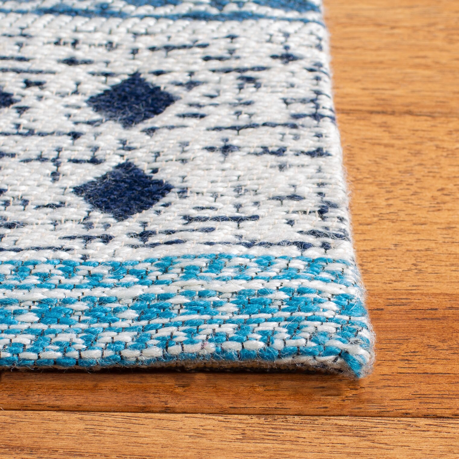Safavieh CLV717M-28 rugs - View #5