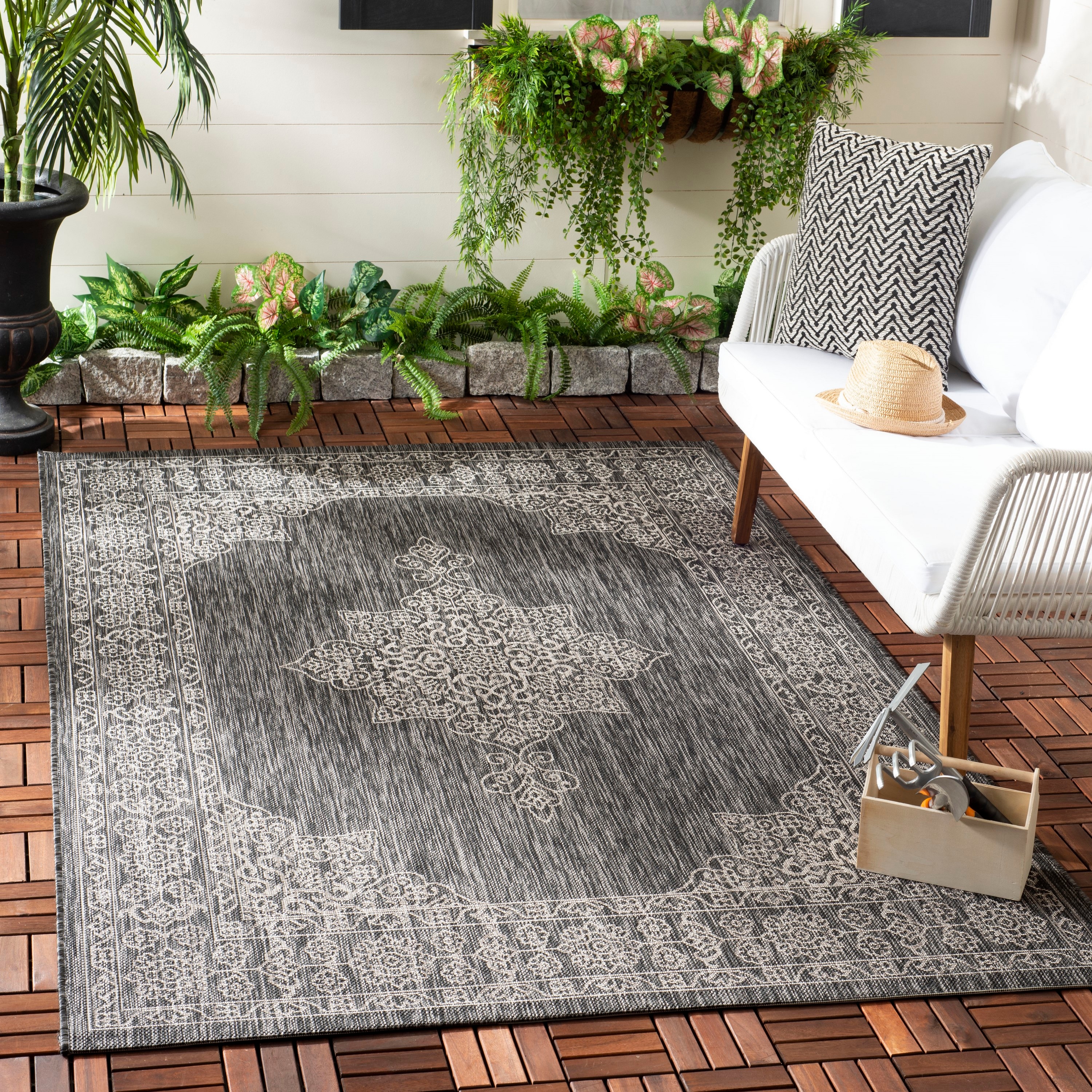 Safavieh CY8232-36621-7SQ Courtyard 7 x 7 (ft) Loomed Polypropylene Black/Ivory Square Indoor/Outdoor Abstract Coastal Area rug