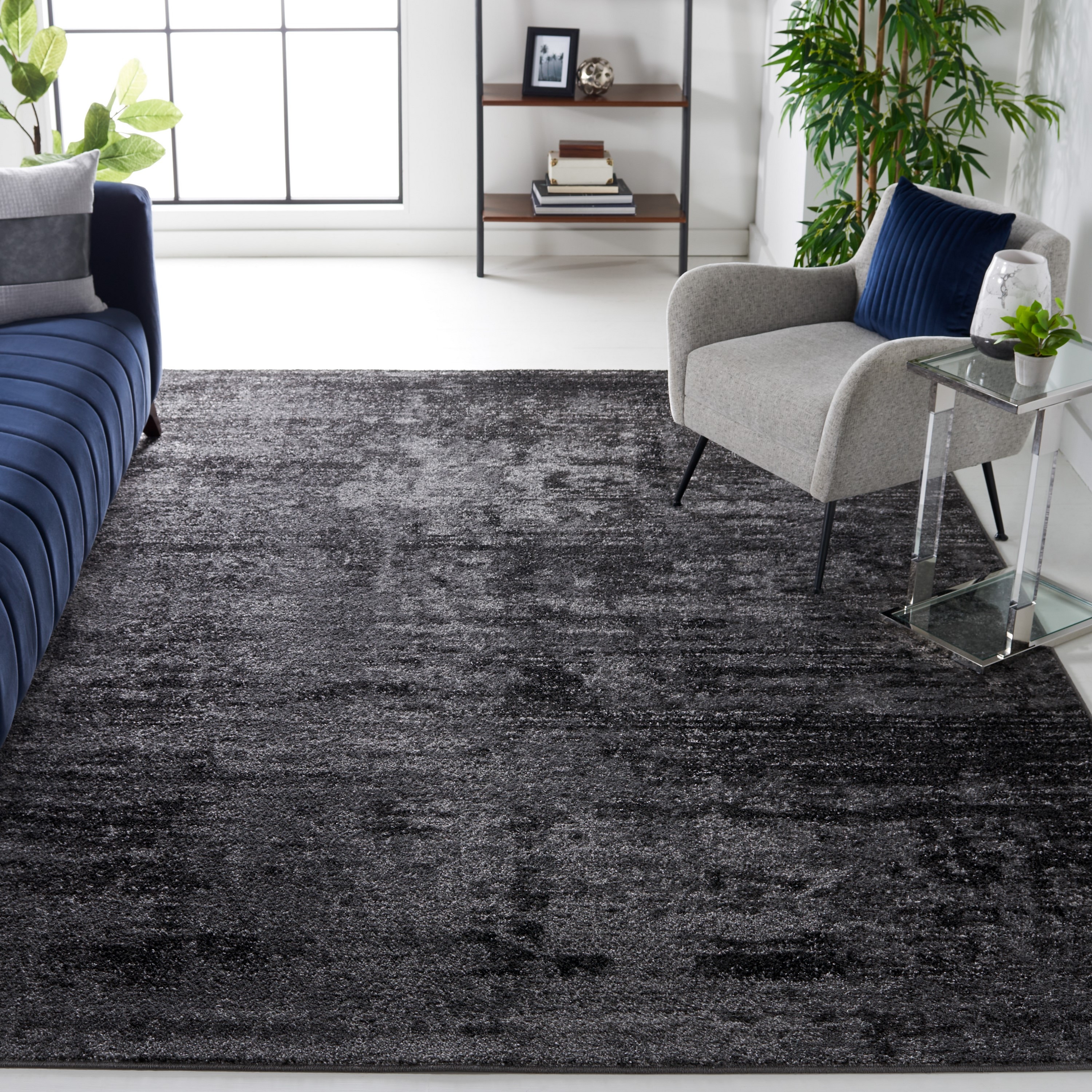 Safavieh ADR130A-8 Adirondack Pilar 8 x 10 (ft) Loomed Polypropylene Black/Ivory Rectangular Indoor Distressed/Overdyed Area rug