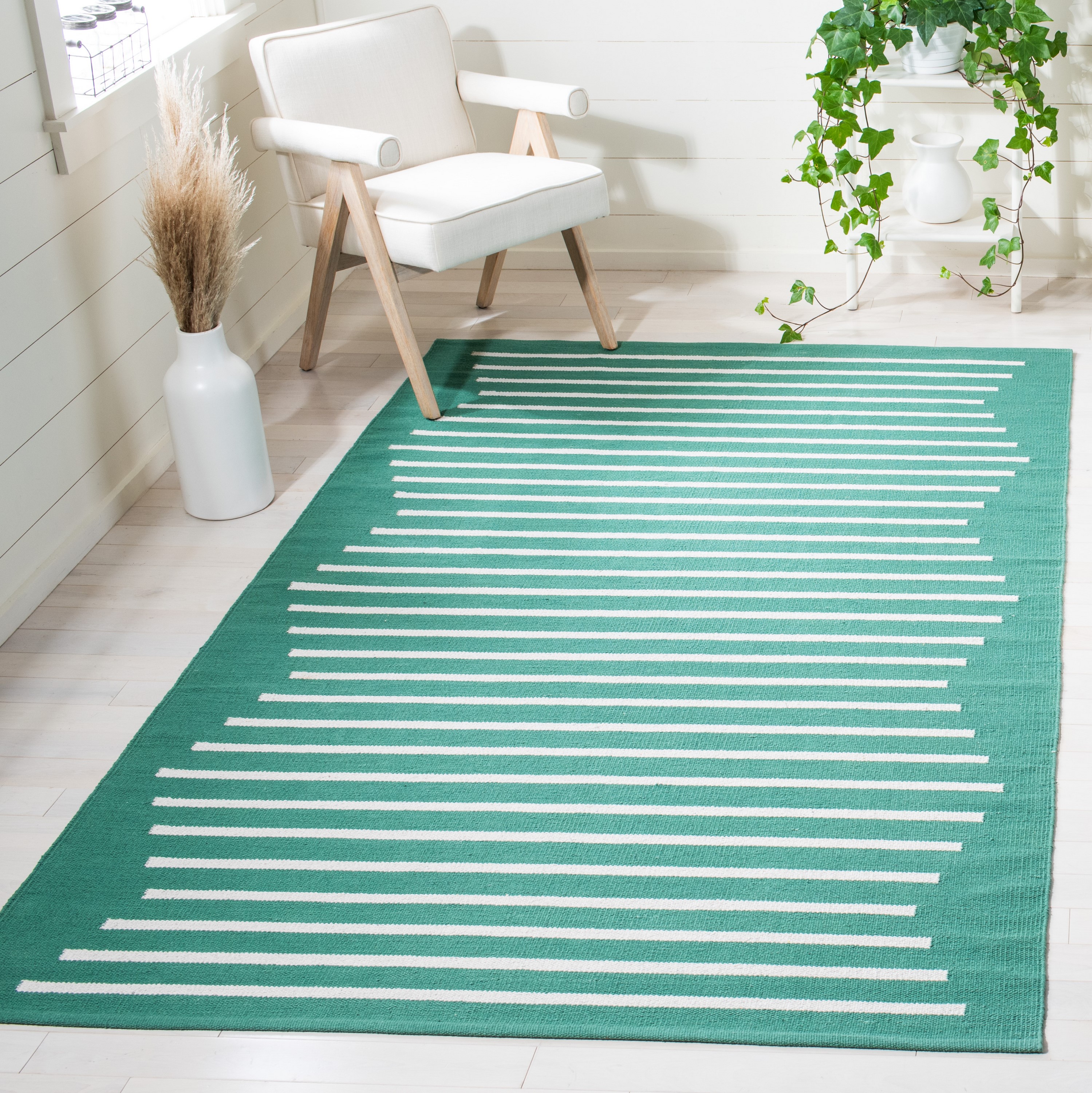 Safavieh MTK313Y-4 Montauk Nicoletta 4 x 6 (ft) Cotton Dark Green/Ivory Rectangular Indoor Abstract Bohemian/Eclectic Area rug