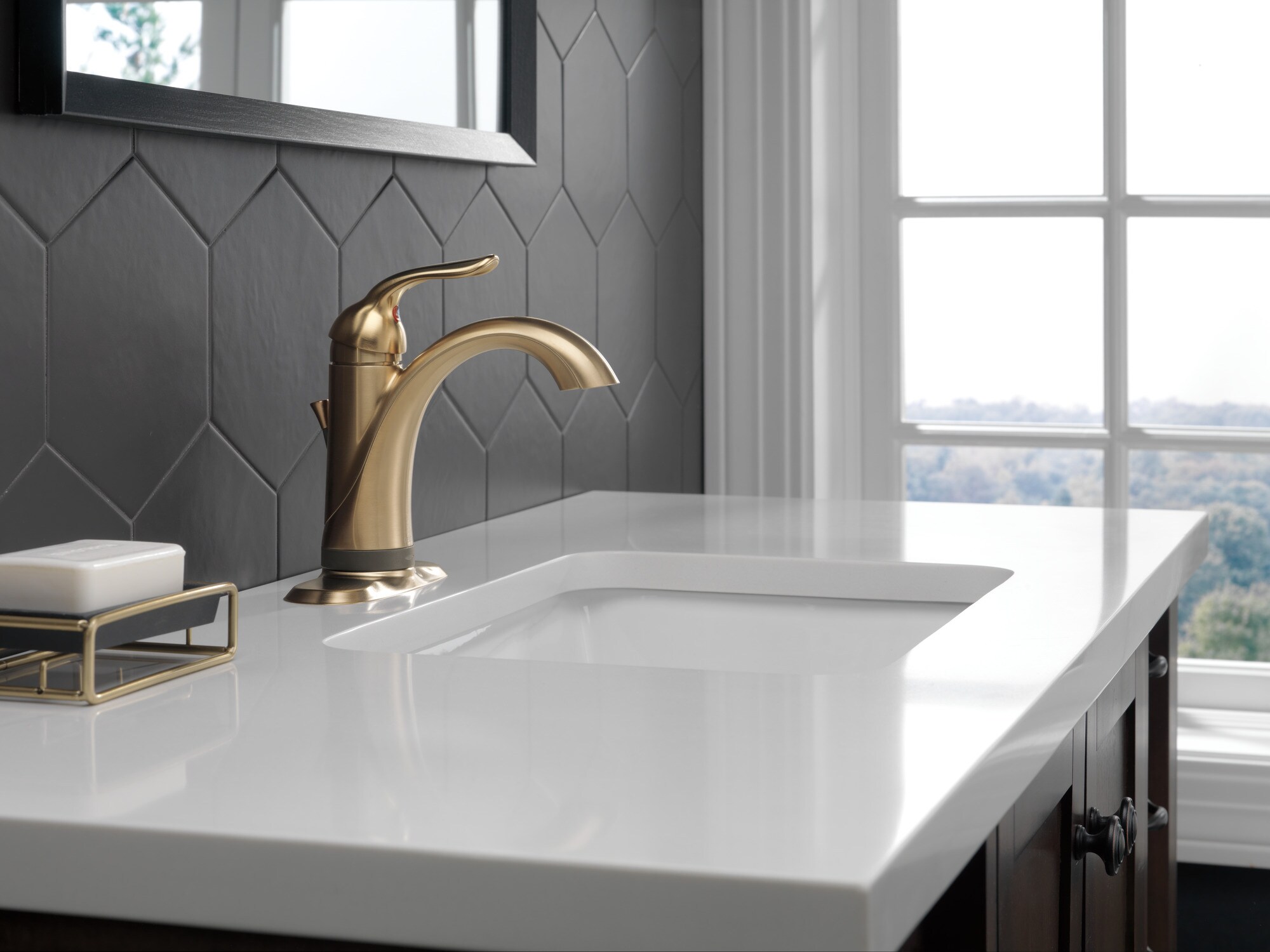 Elegant Single Hole Zinc Bathroom Faucet in Champagne Bronze