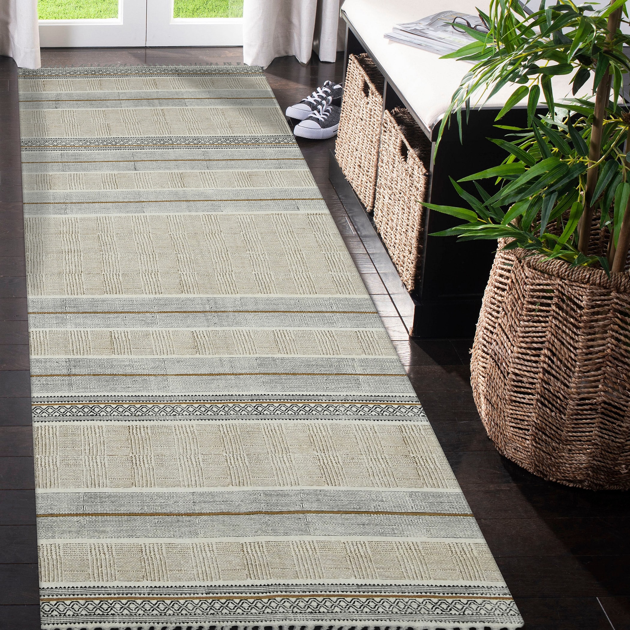 Handmade Geometric Cotton Runner Rug with Braided Tassels