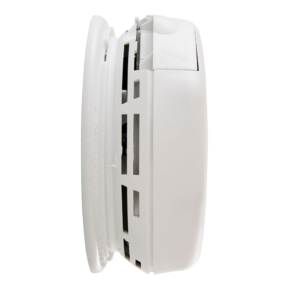 First Alert Hardwired Photoelectric Sensor Smoke Detector With Voice Alert In The Smoke 1569