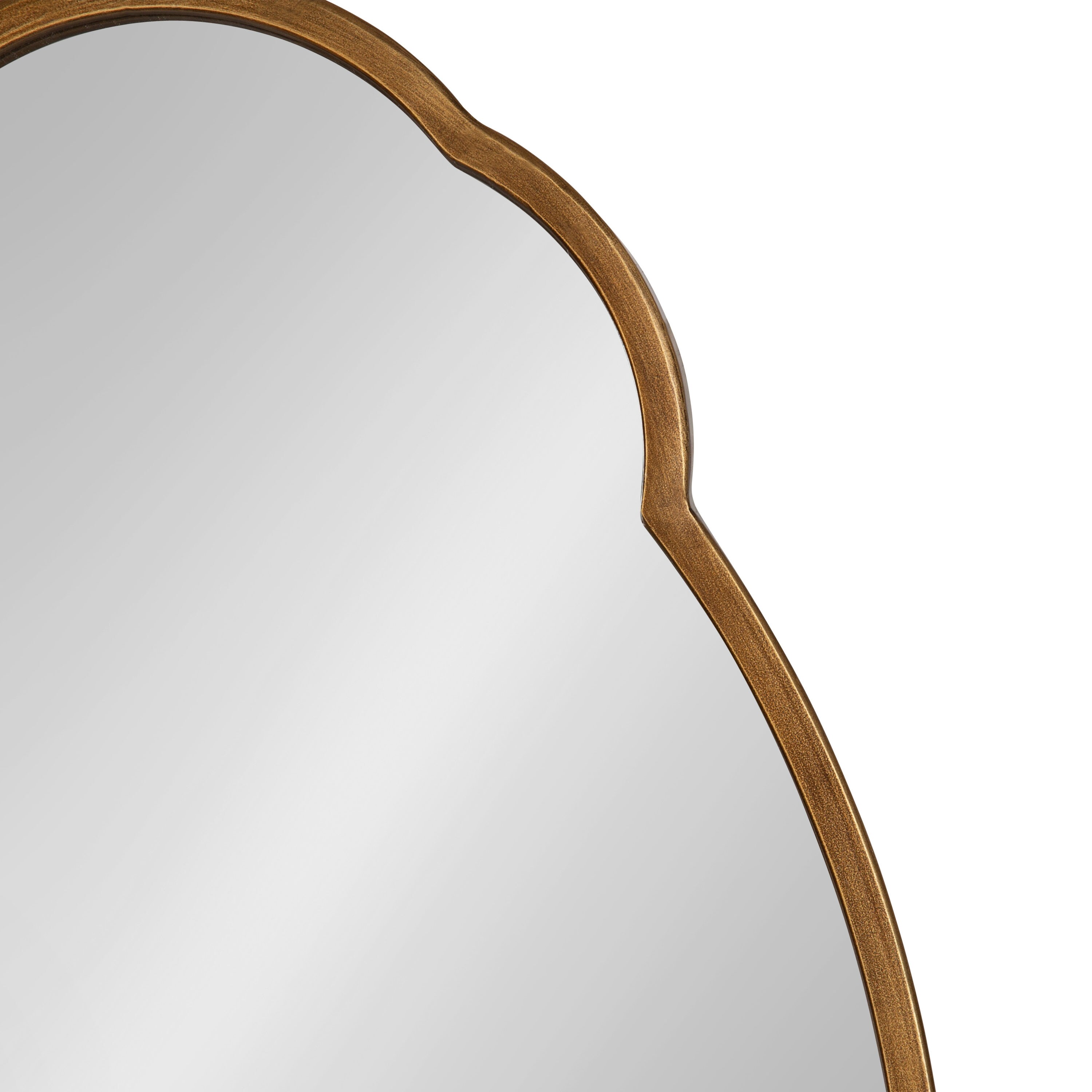 Kate and Laurel Magritte 30 Scalloped Oval Wall Mirror in Gold