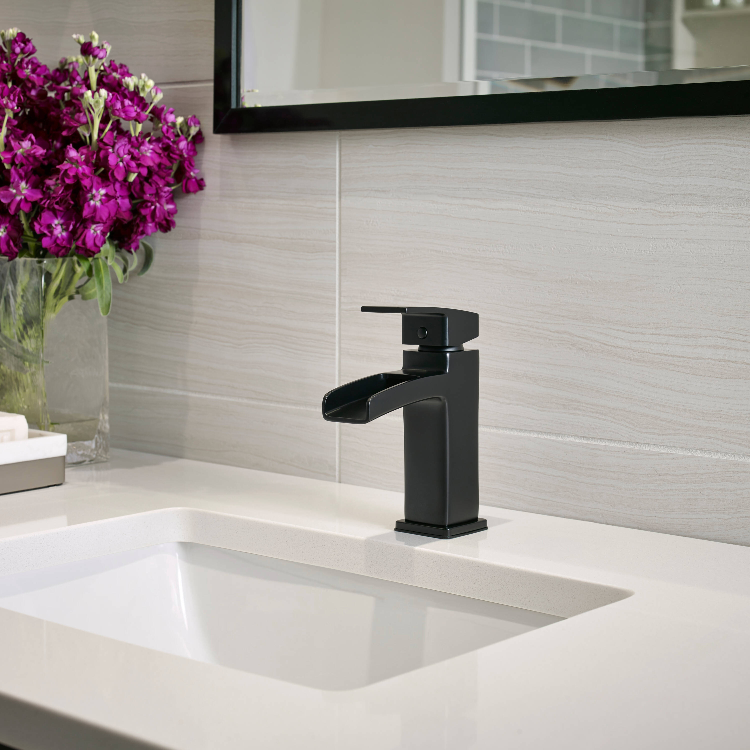 Pfister LG42-DF0B Lavatory-Faucets - View #3