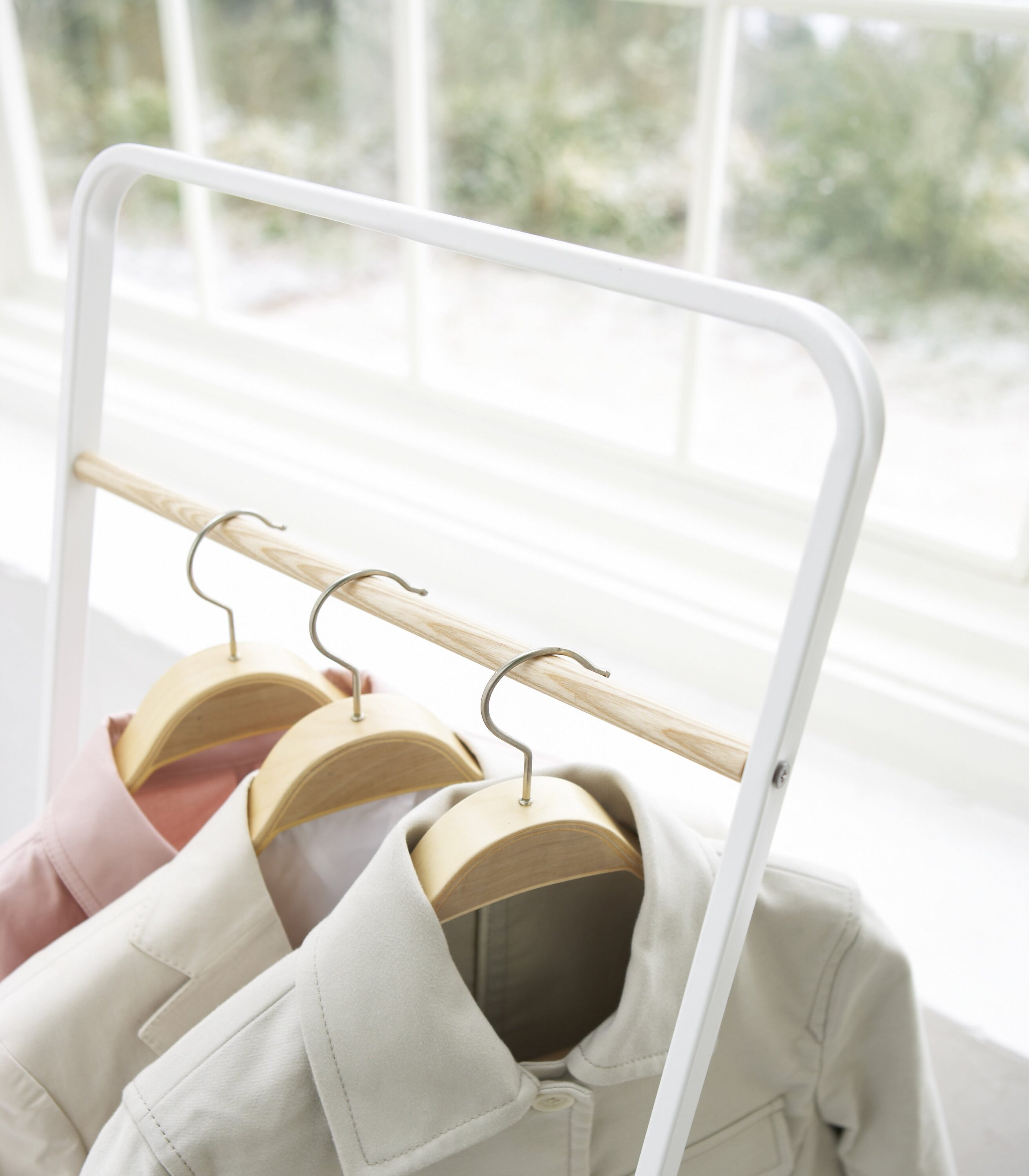 Yamazaki 7672 Coatrack-Stands-Pedestals - View #3