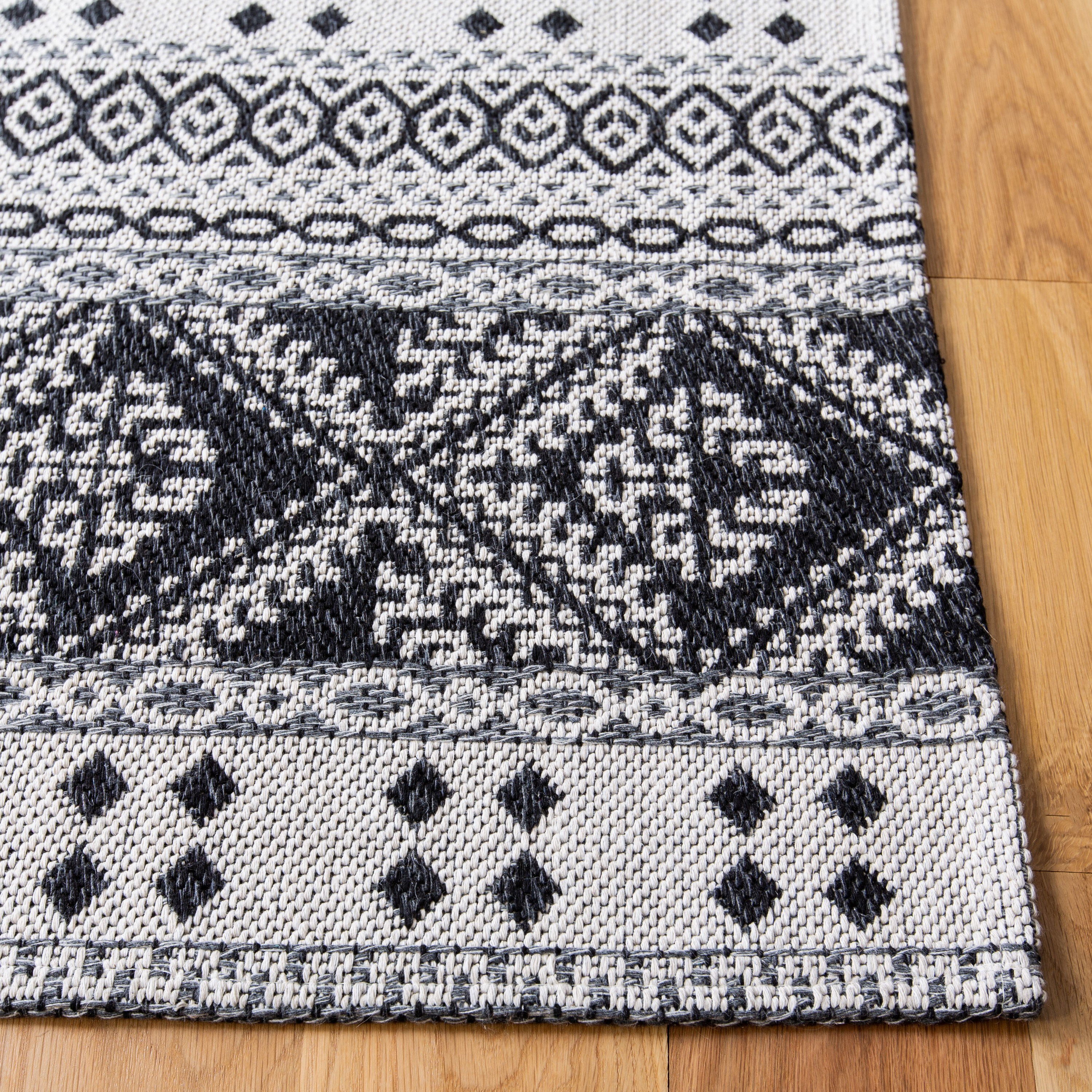 Safavieh AGT445Z-4 rugs - View #3