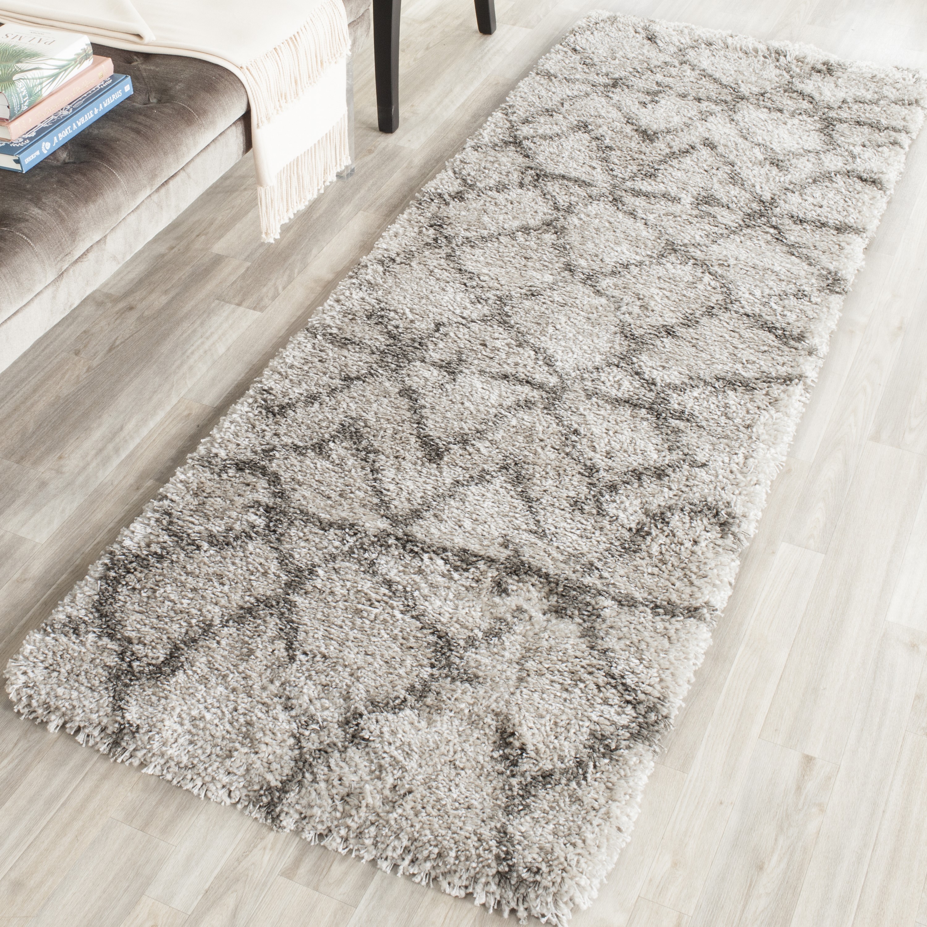 Safavieh SGB482D-27 Belize Rosby Shag 2 x 7 (ft) Polypropylene Taupe/Gray Rectangular Indoor Geometric Moroccan Runner rug