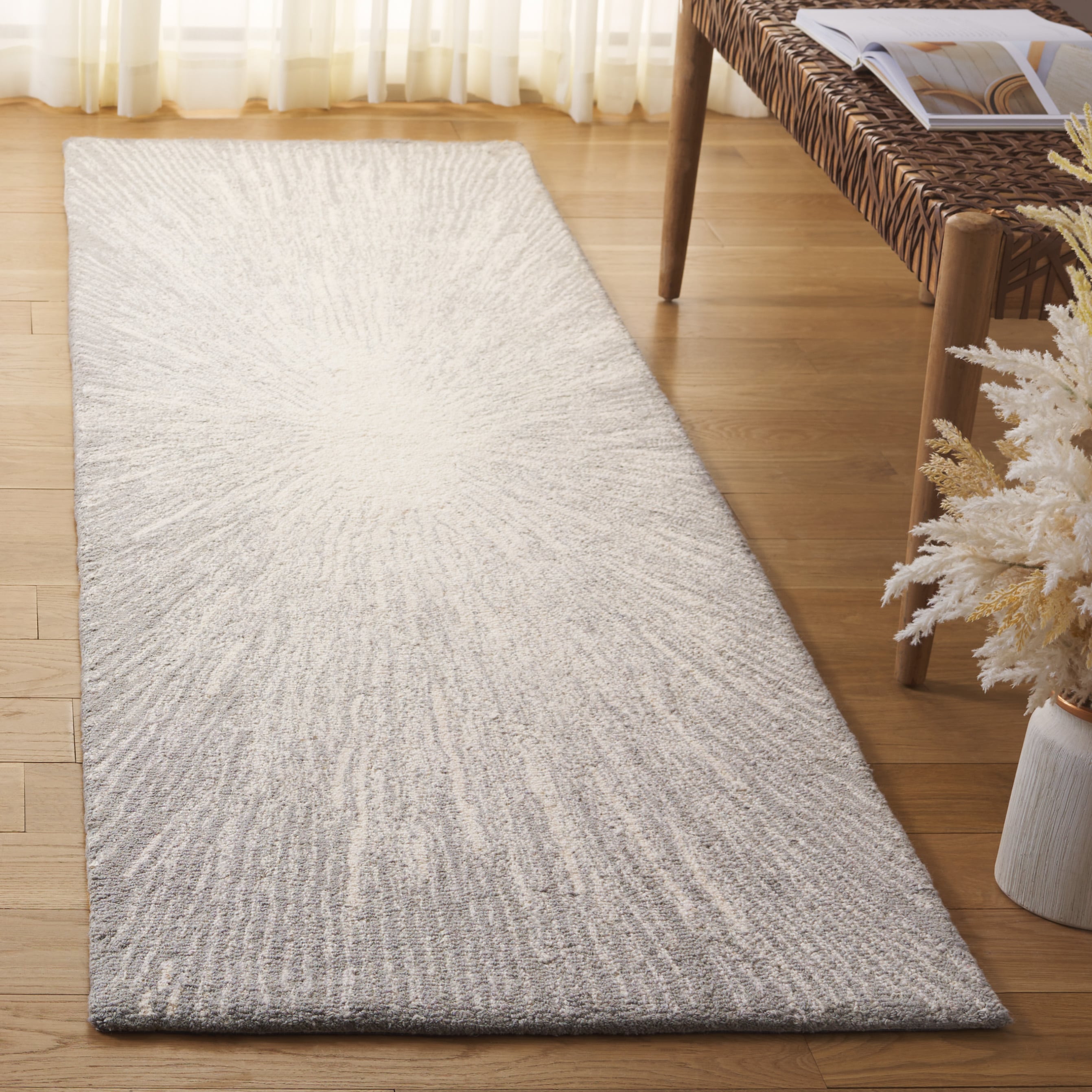  Abstract 375 Ivory/Silver Contemporary 2ft-3in x 8ft Runner Rug
