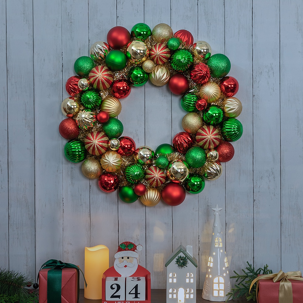red and green christmas wreaths