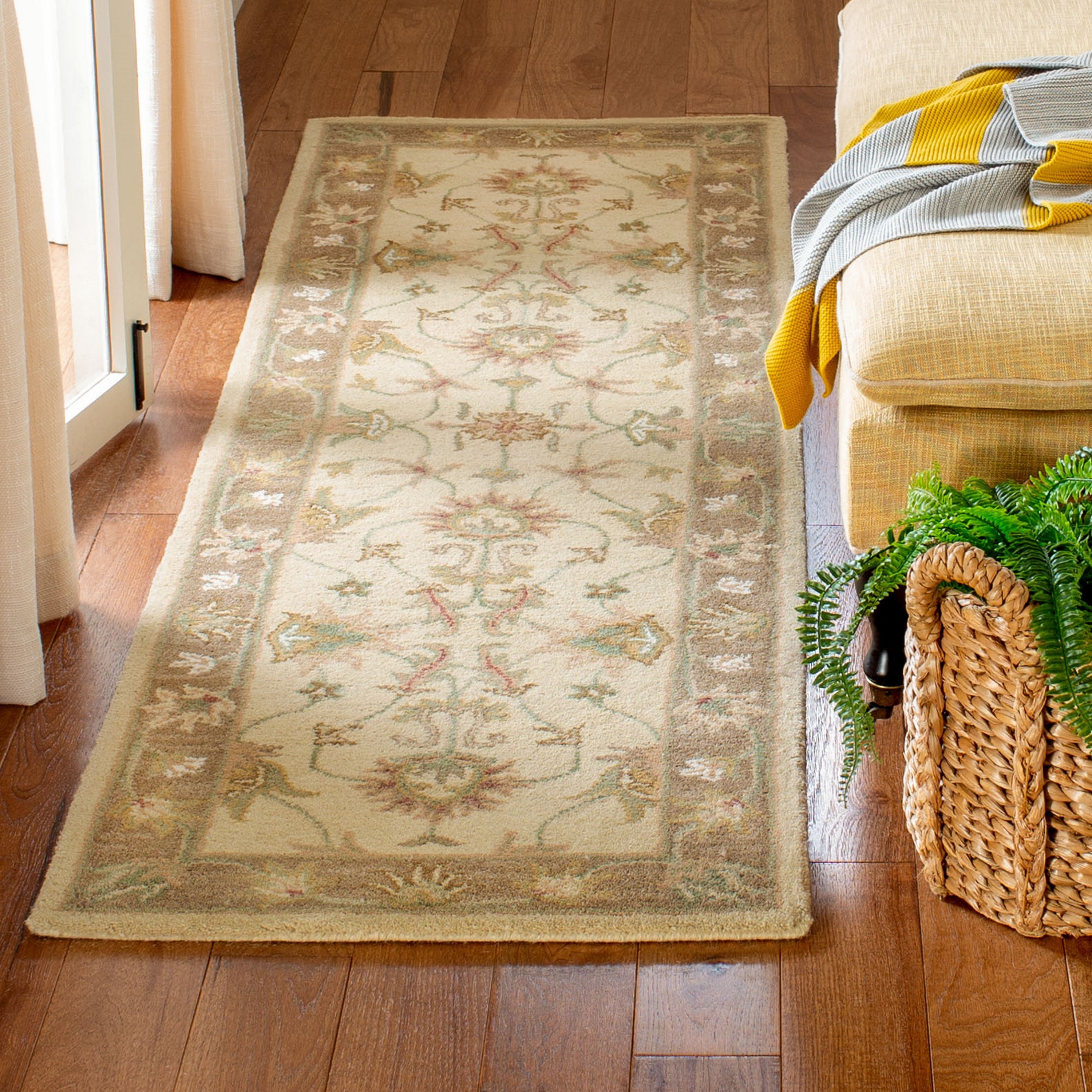 Safavieh HG343D-210 Heritage Kavili 2 x 10 (ft) Tufted Wool Ivory/Brown Rectangular Indoor Floral/Botanical Oriental Runner rug