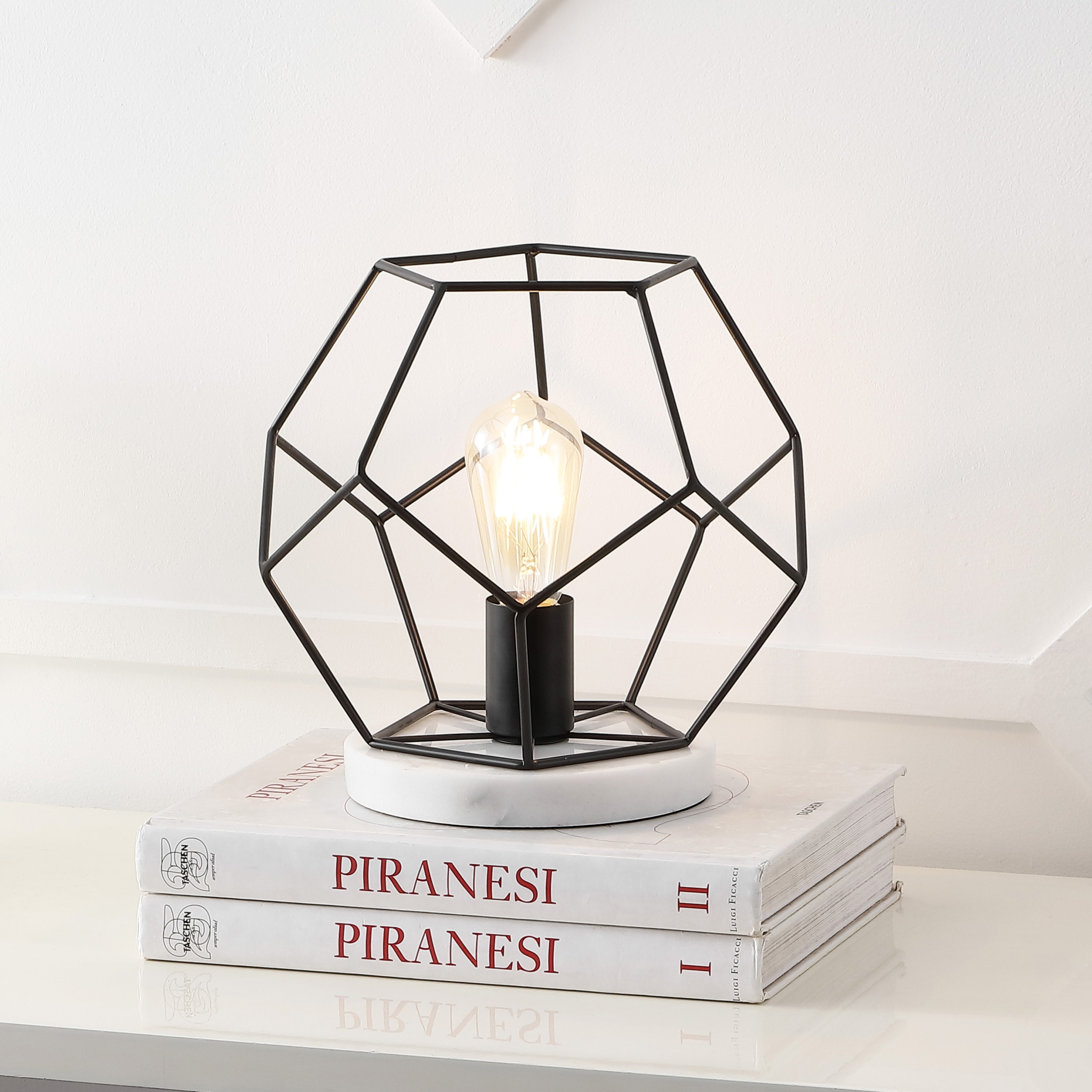 JONATHAN  Y JYL1047C James Mid-Century Geometric Metal 10-in Black LED Table Lamp with
