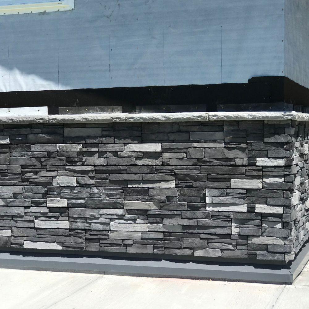 Adorn Ledgestone 4-sq Ft Northern Gray Manufactured Stone Veneer In The ...