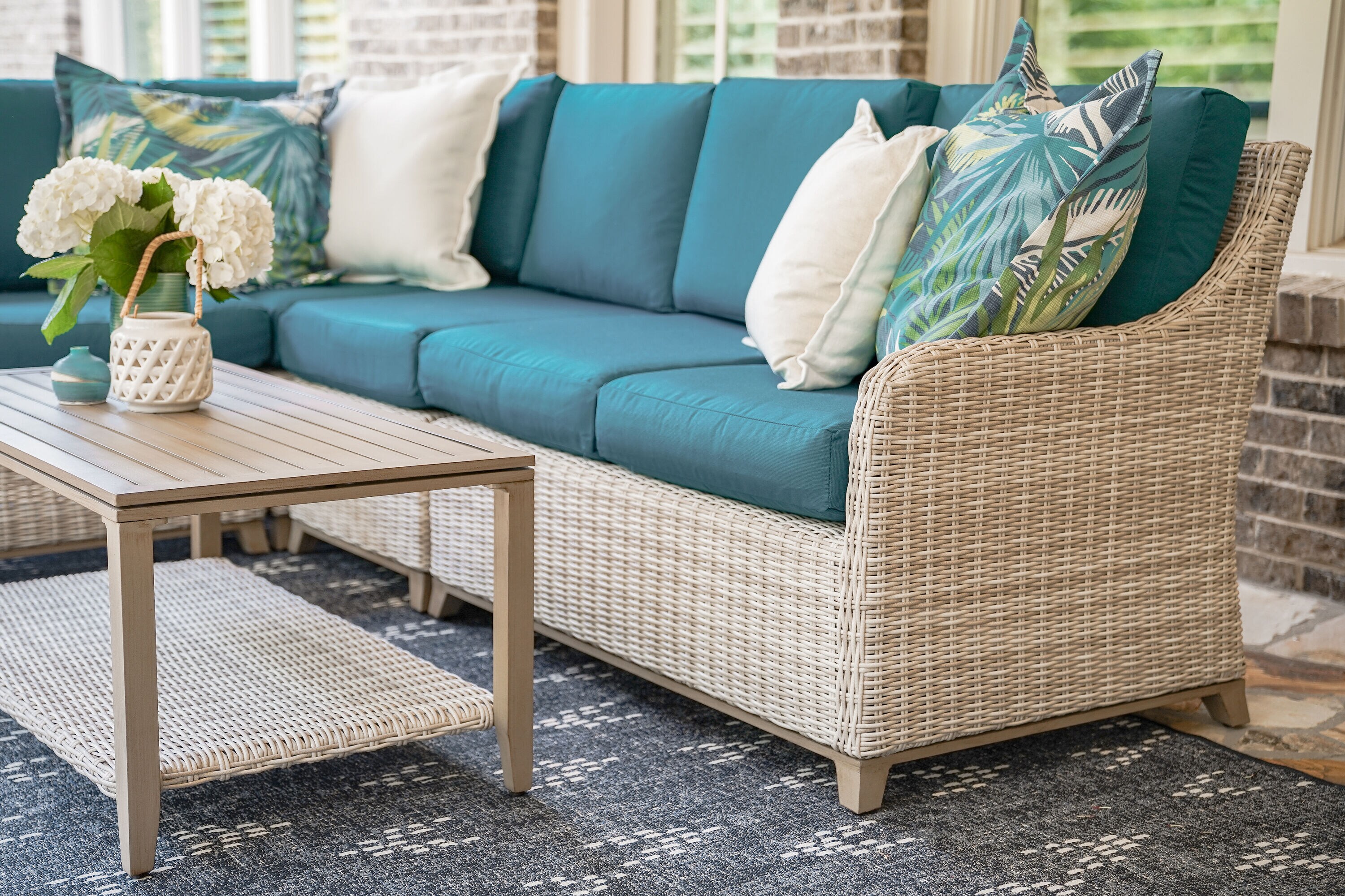 Leisure Made 483729-PEA Patio-Sofas-Daybeds - View #2