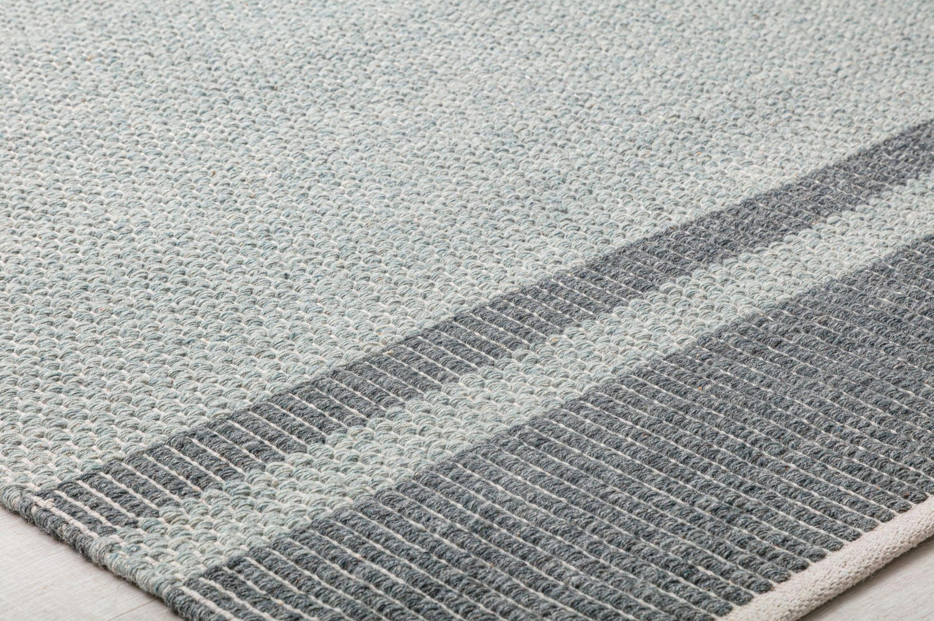 Green and Gray Wool Flat Woven 5' x 7' Striped Area Rug