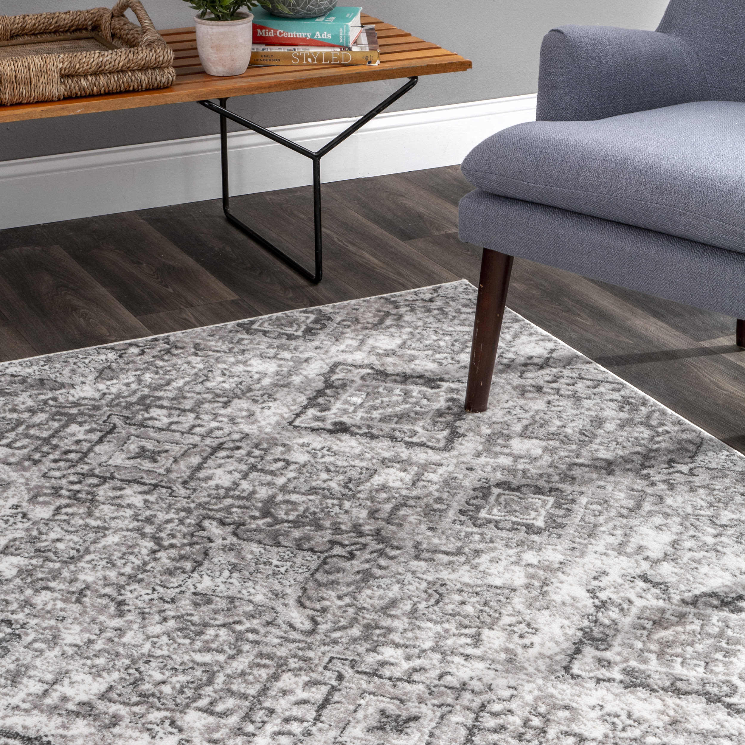Gray Rectangular Synthetic Vintage Pattern Area Rug 3' x 5'