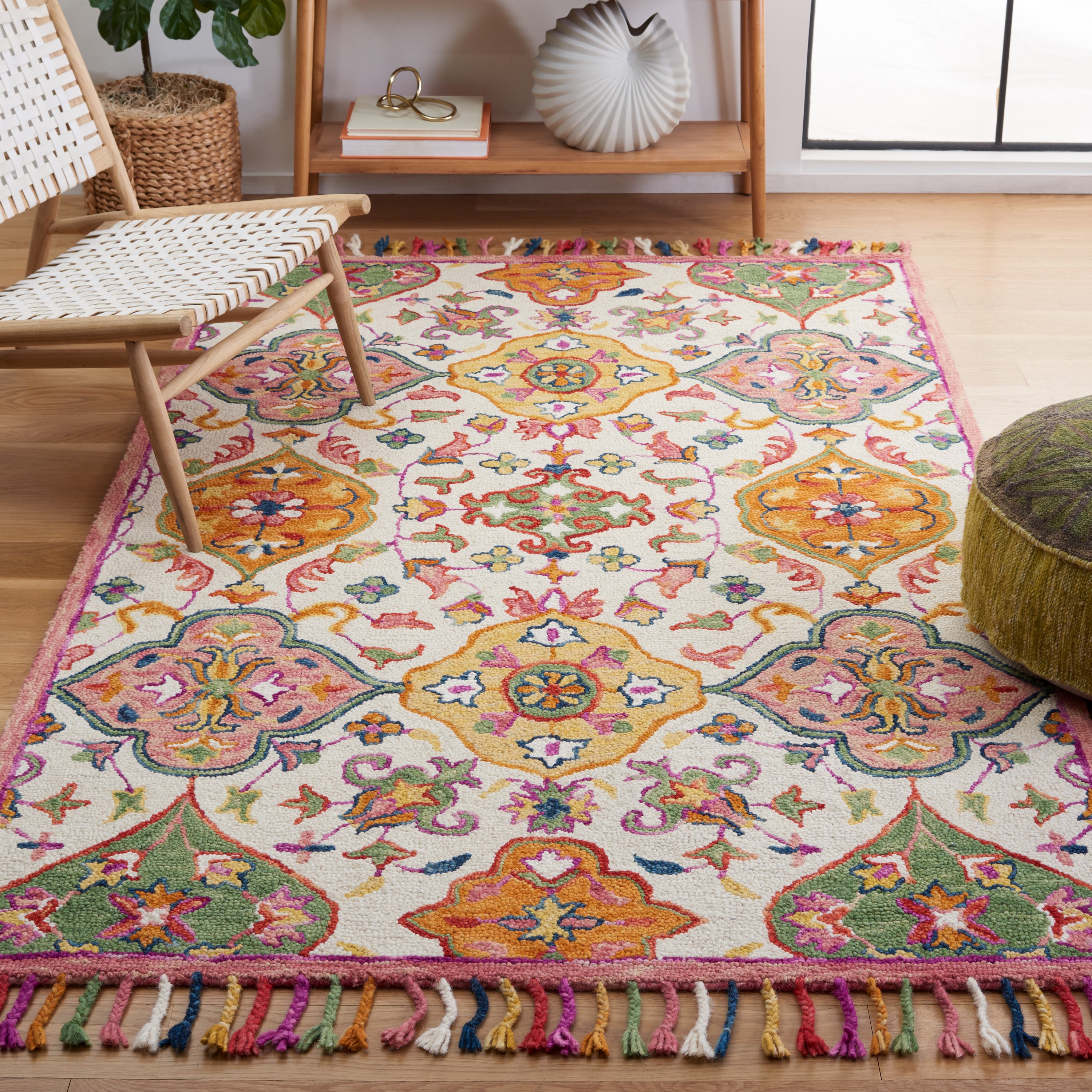 Handmade Ivory Multicolor Wool Tufted Area Rug 2'3" x 4'