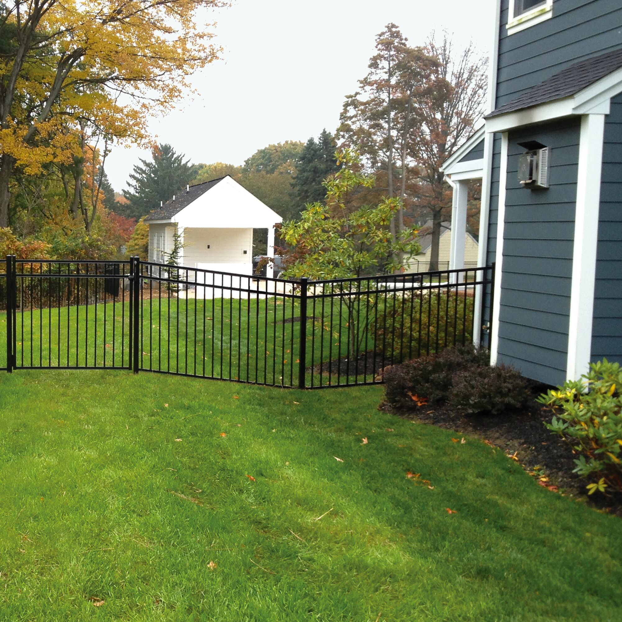 Freedom Concord/New Haven 7-ft H x 2-1/2-in W Black Aluminum Spaced Picket Flat-top Decorative Gate Fence Post