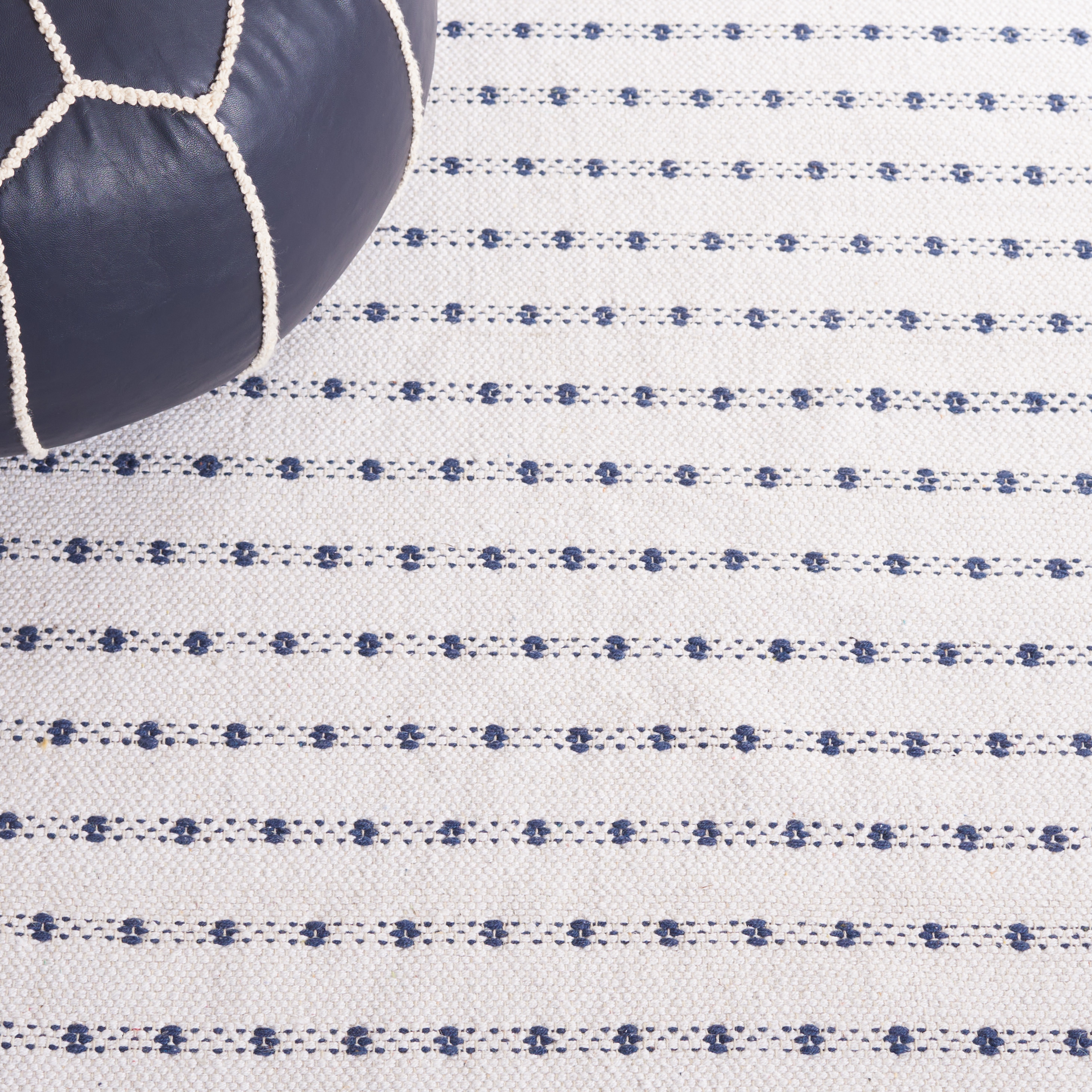 Safavieh MTK714N-4 rugs - View #5