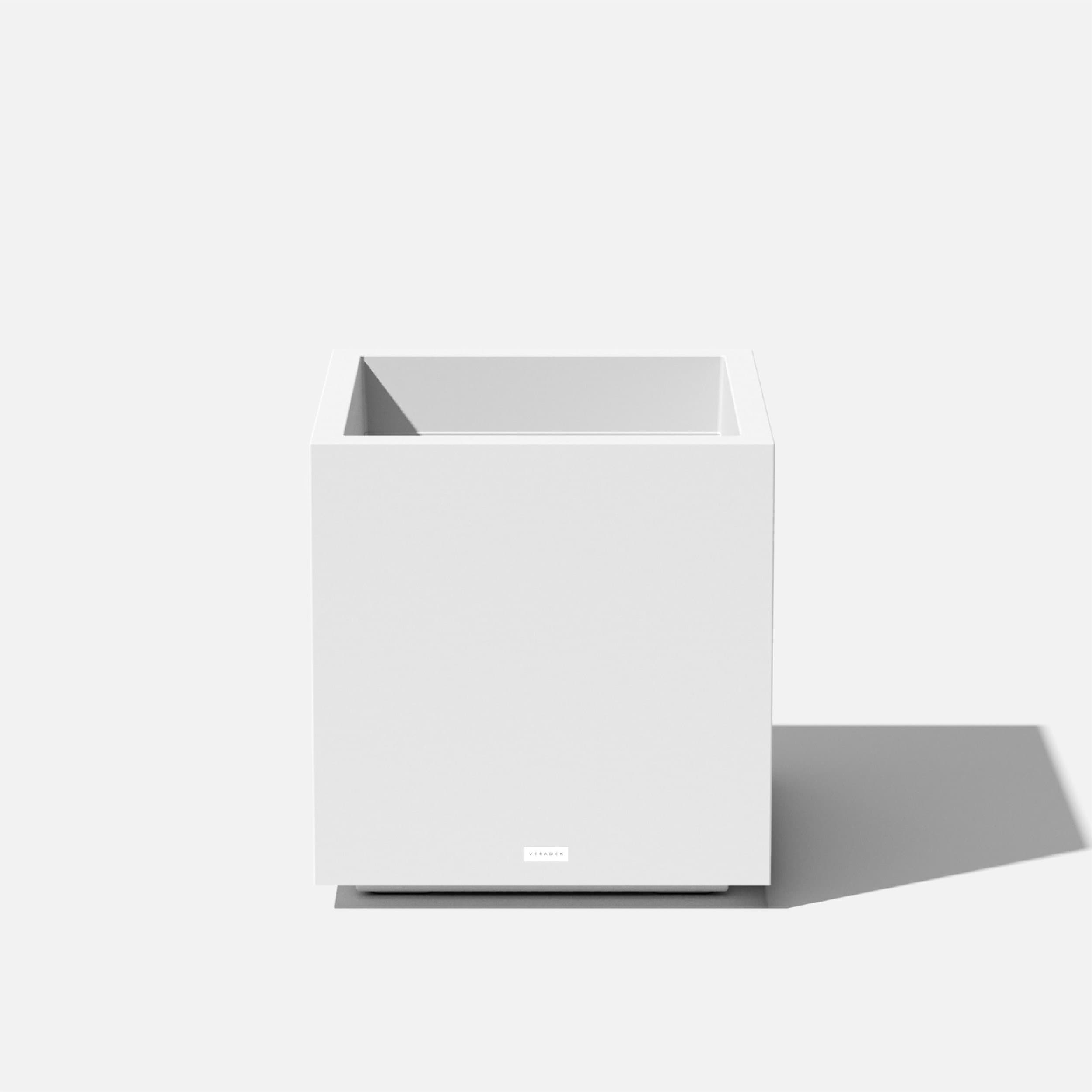 Veradek CUVMEDW Square 21-in W Extra Large White Plastic Indoor/Outdoor Planter with Drainage Holes