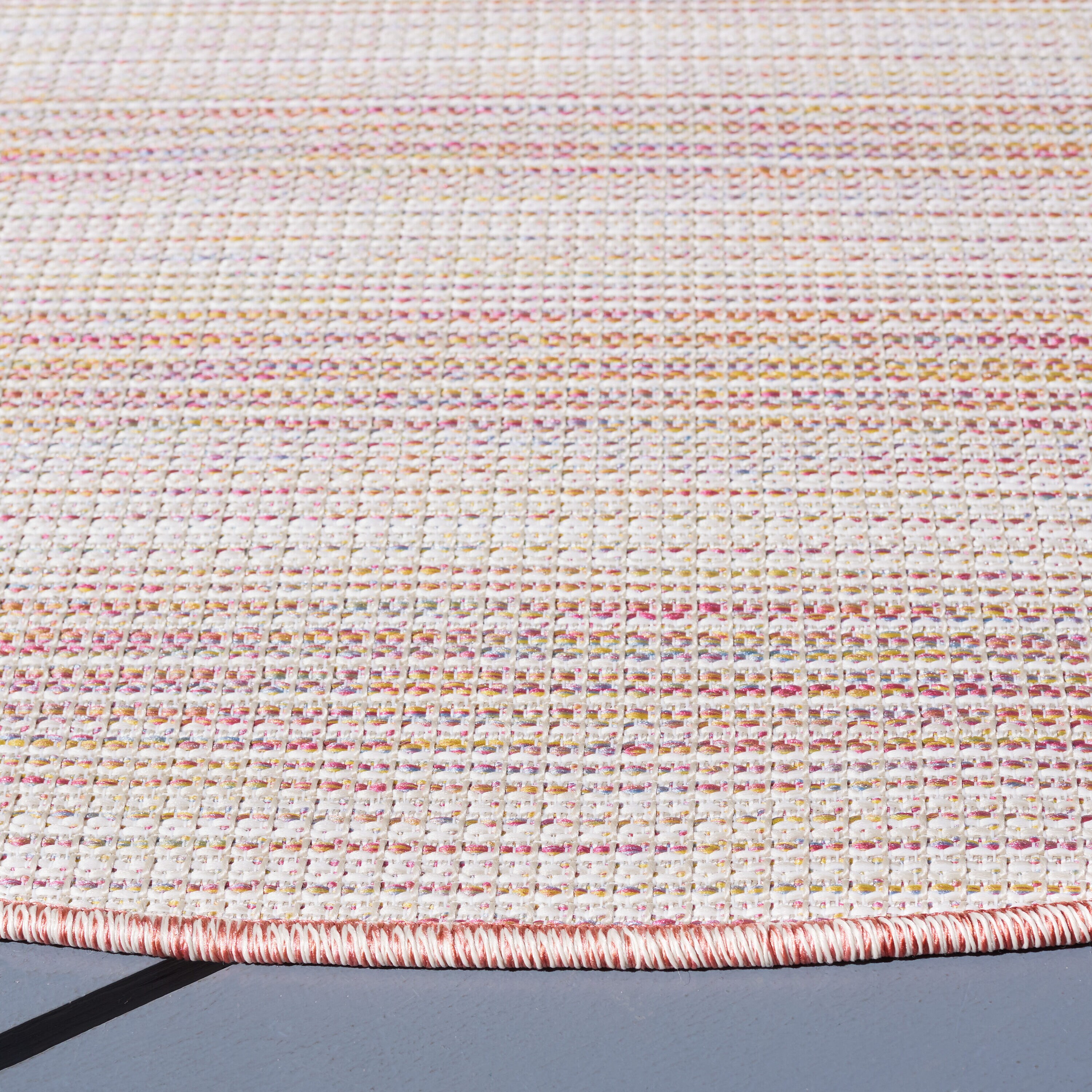 Safavieh HTN231V-7R rugs - View #3