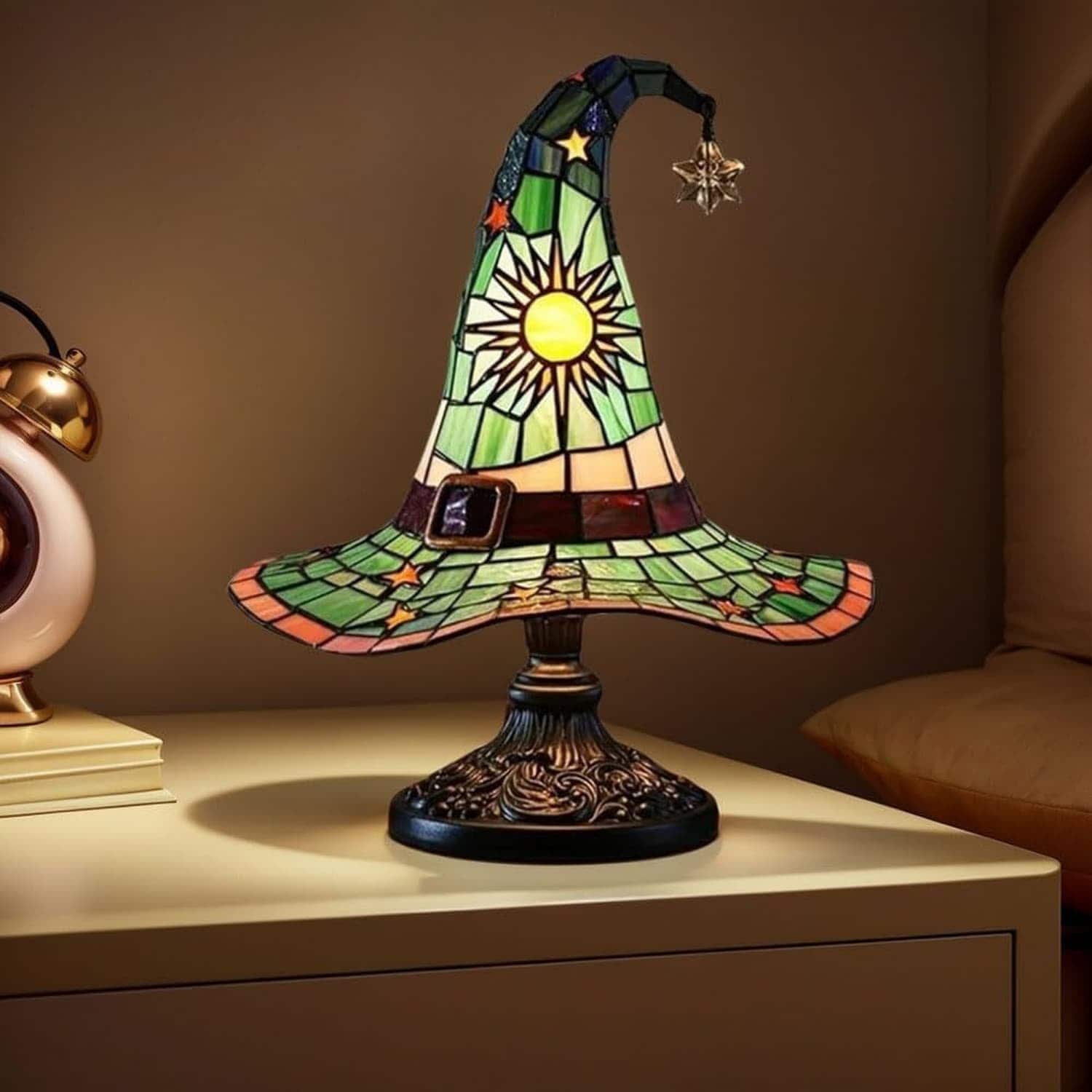 OGETFUUR 7.09-in Green Stained Glass Witch Hat Lamp with Eerie Glow Handmade Sun Star Pattern Halloween Decor for Tabletop Shelf Bedroom Living Room