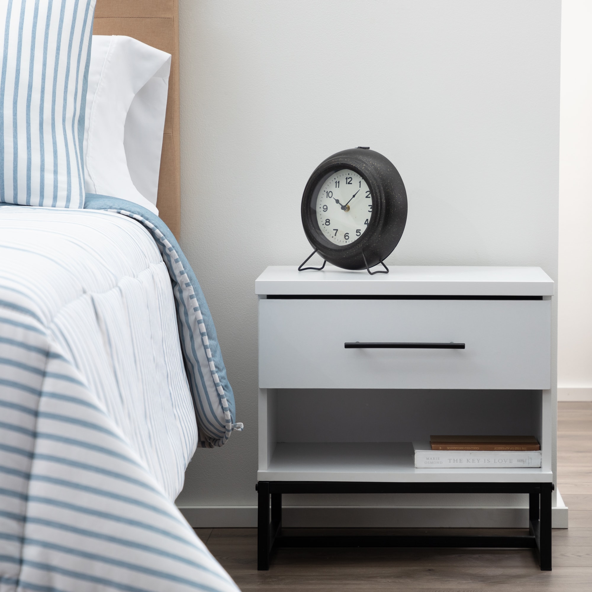 Brookside BS0004NS100WH Eleanor White Rubberwood Nightstand