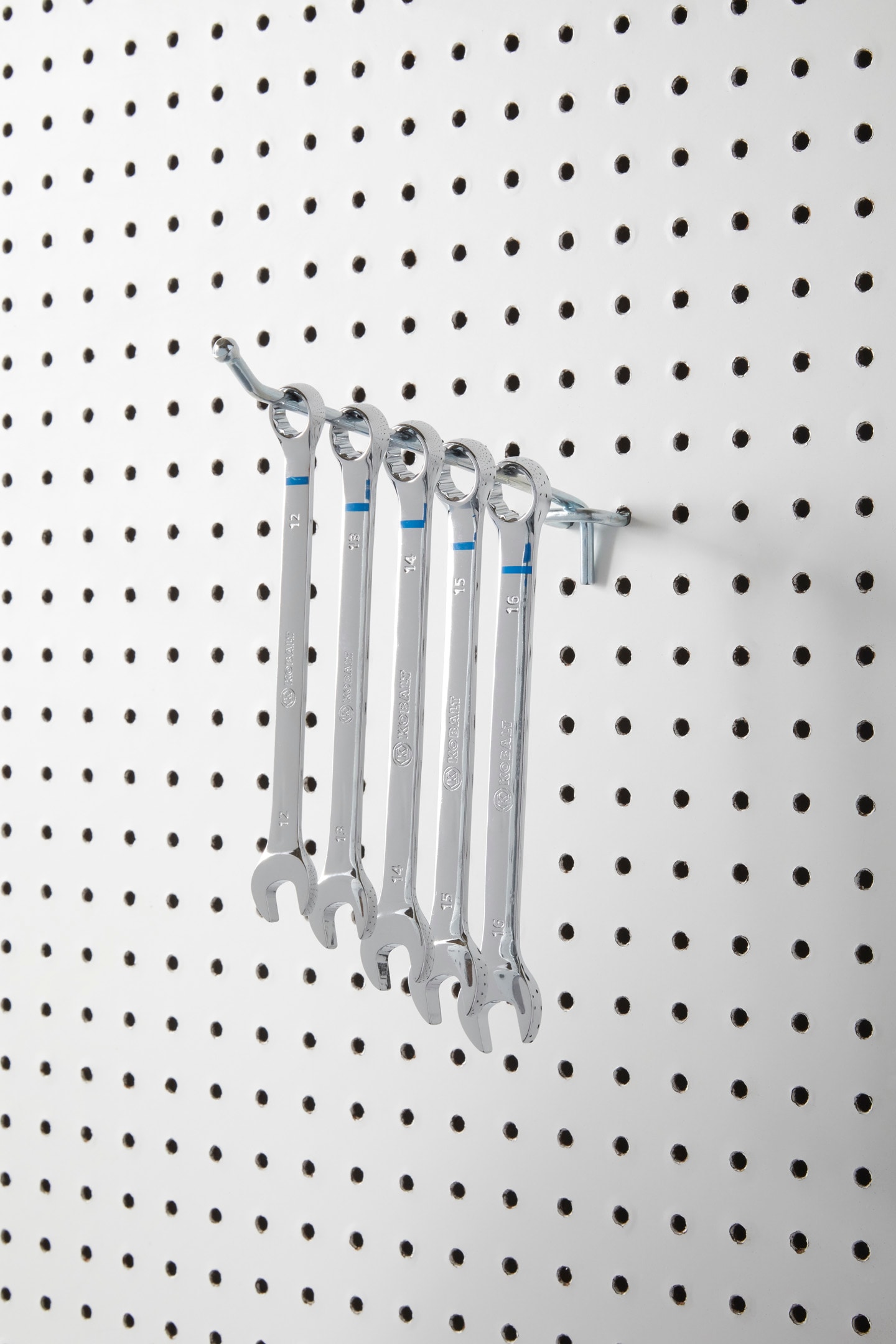 120 Pcs 2.4 Inch Plastic Pegboard Hooks Peg Board Shelving Hooks Pegboard  Locking Hooks for Peg Boards Craft, Storage, Garage, Kitchen, Tools and  More