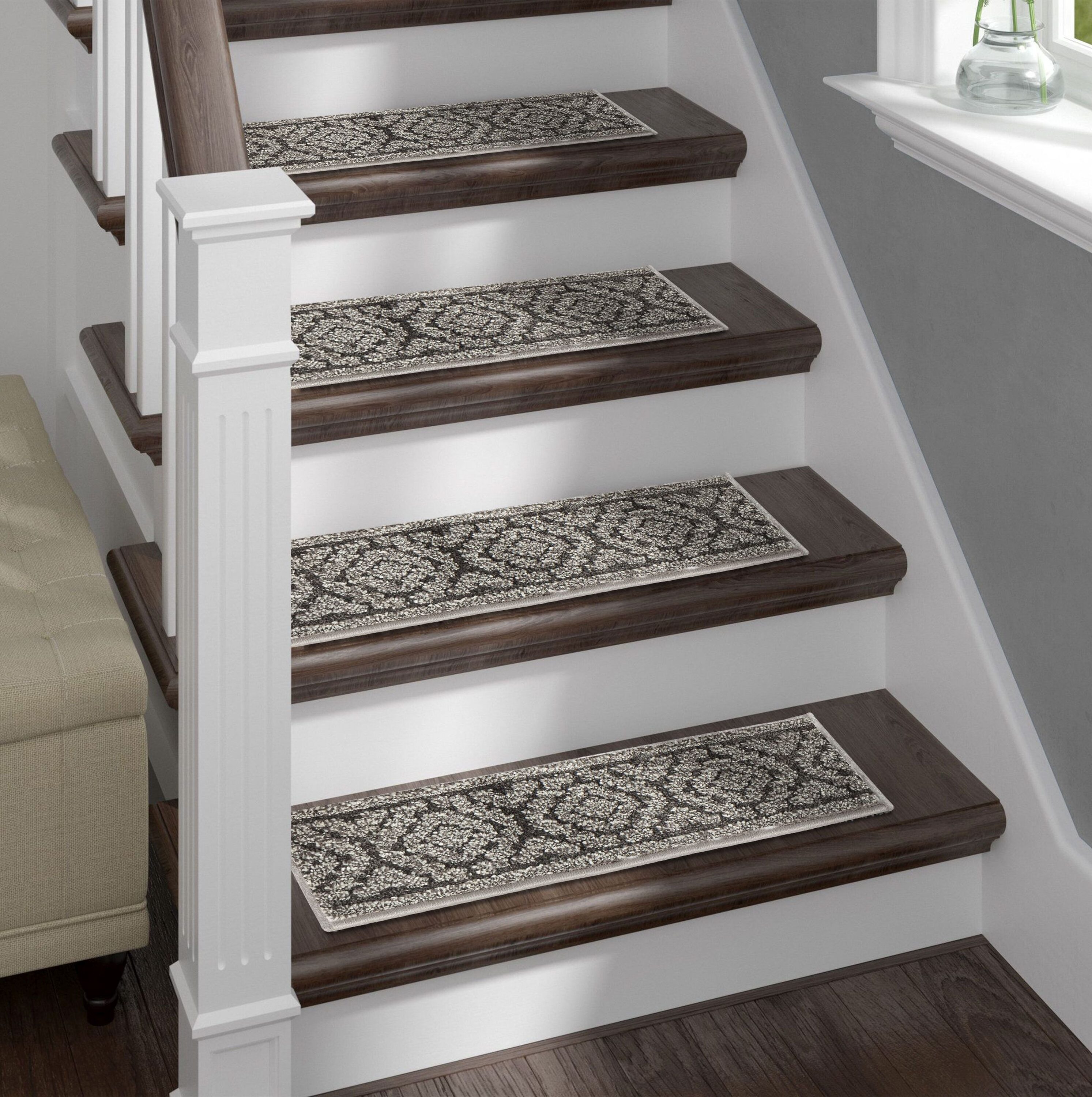 groep platform negeren The Sofia Rugs Shag Gray Indoor Geometric Stair Tread Rug in the Rugs  department at Lowes.com
