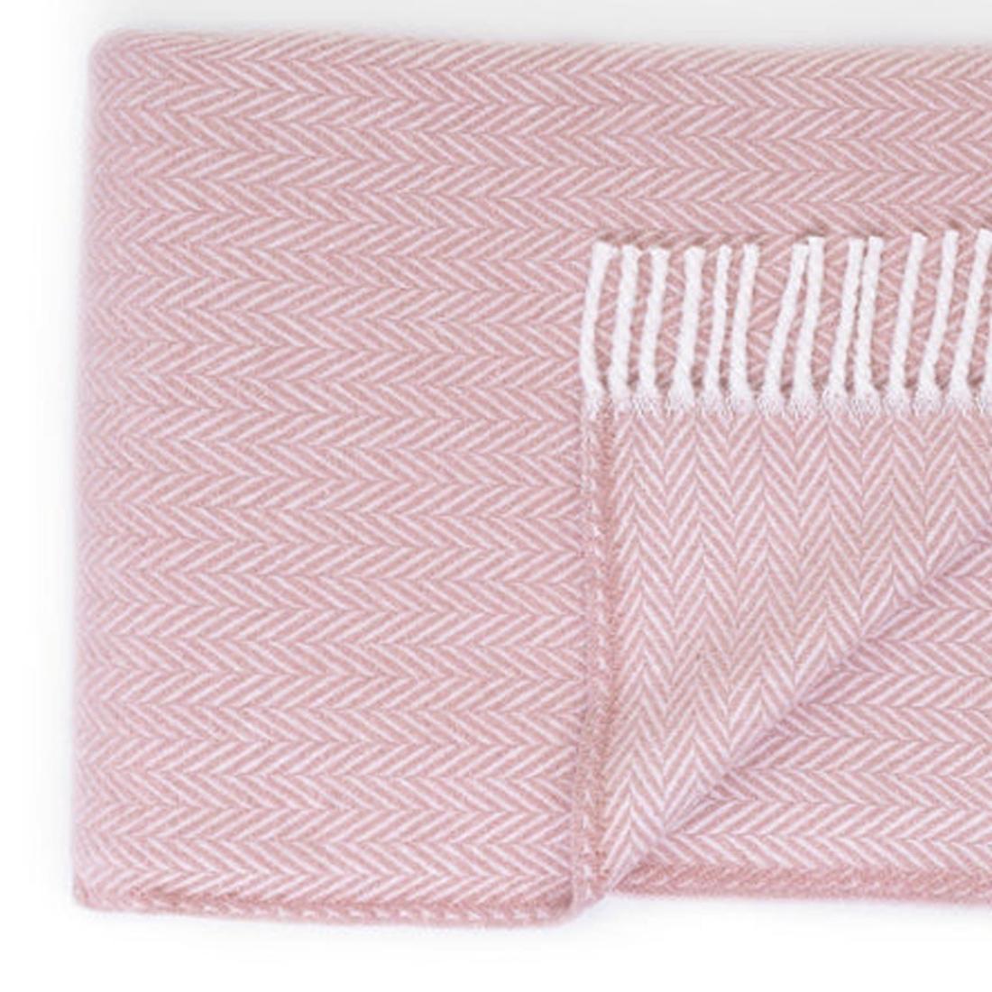 HomeRoots 4000474024 Blankets-And-Throws - View #3