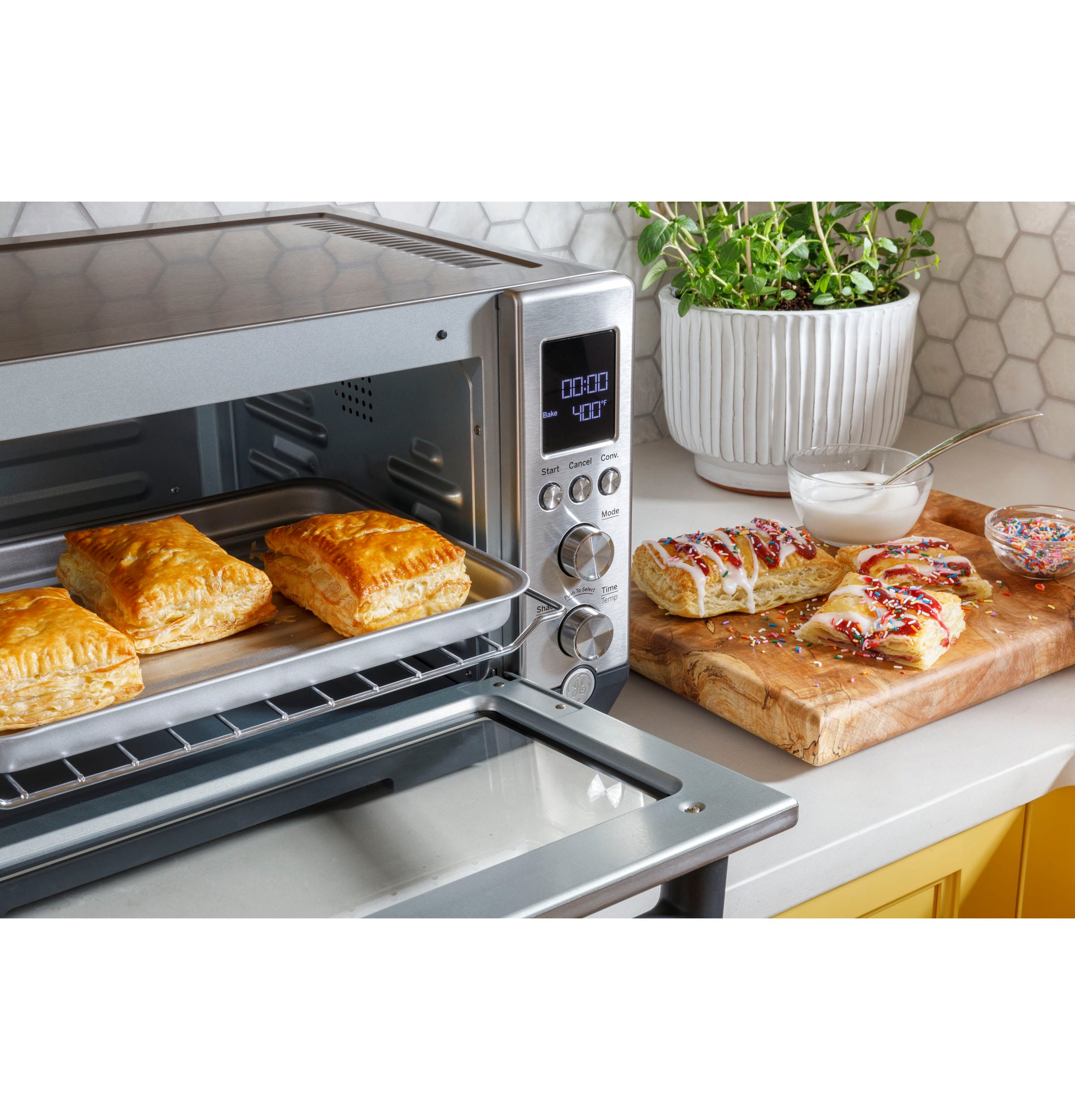 GE 6-Slice Convection Toaster Oven with Rotisserie 168947 Reviews –