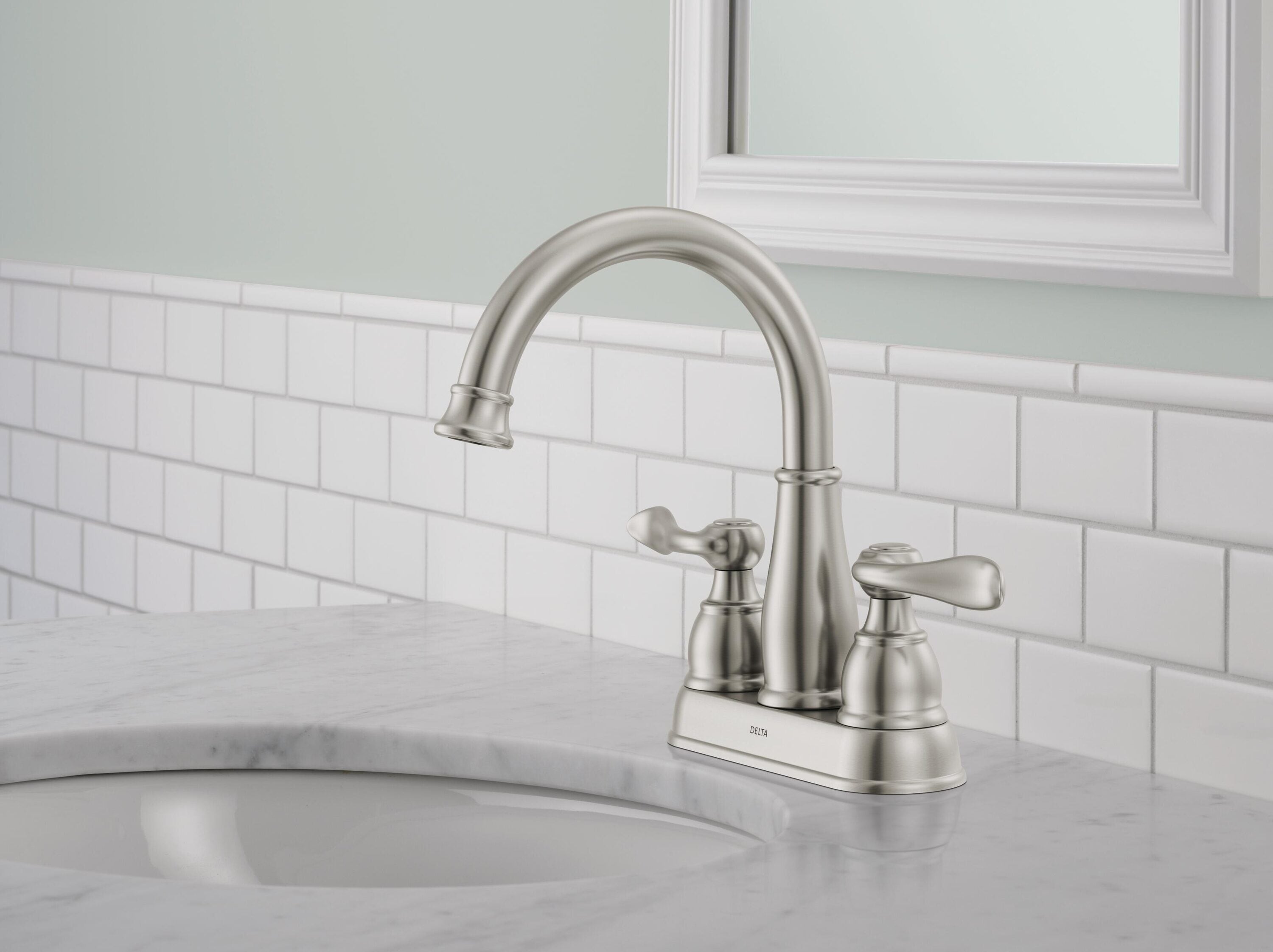 Delta Windermere Centerset bathroom Faucet selling 25896LF-BN