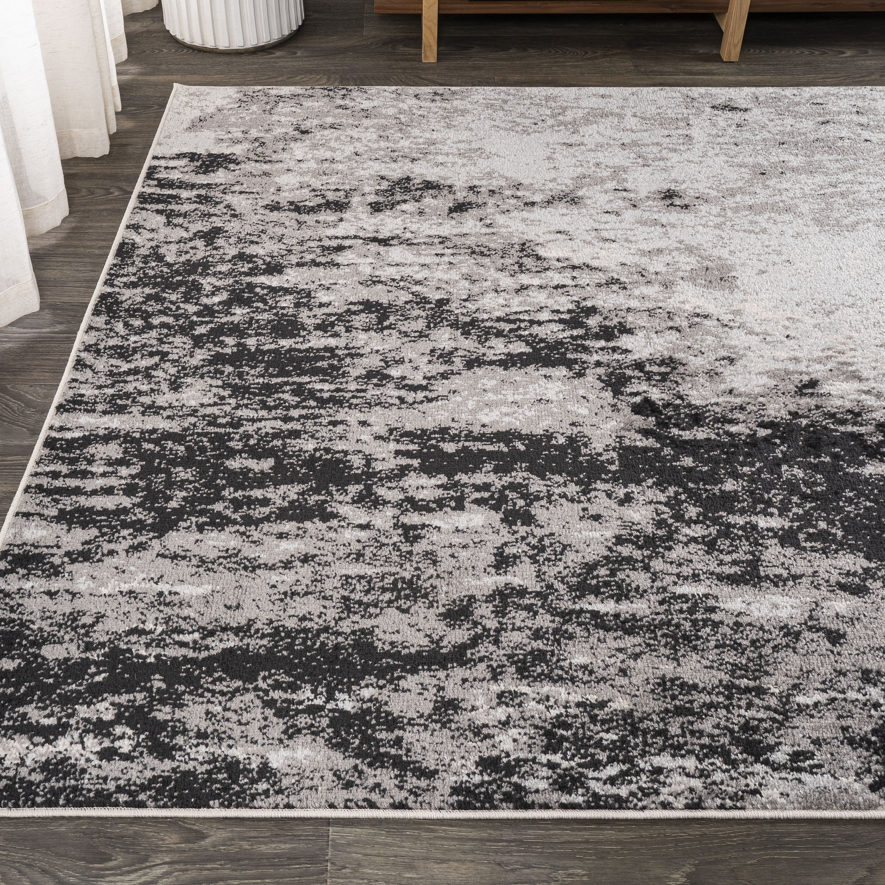 Storm Gray/Cream Abstract Synthetic 4' x 6' Easy Care Rug