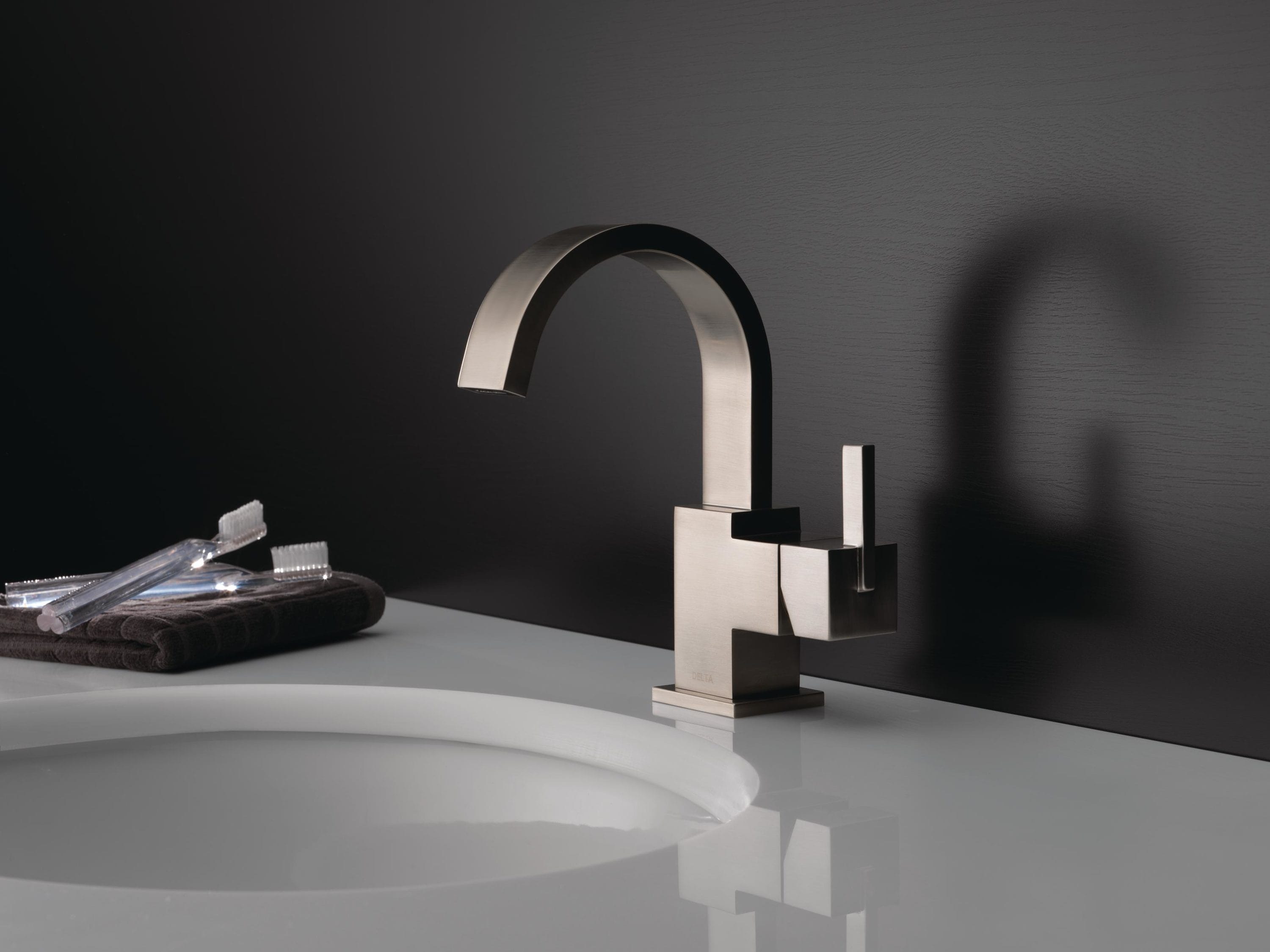 Delta 553LF-SS Lavatory-Faucets - View #9