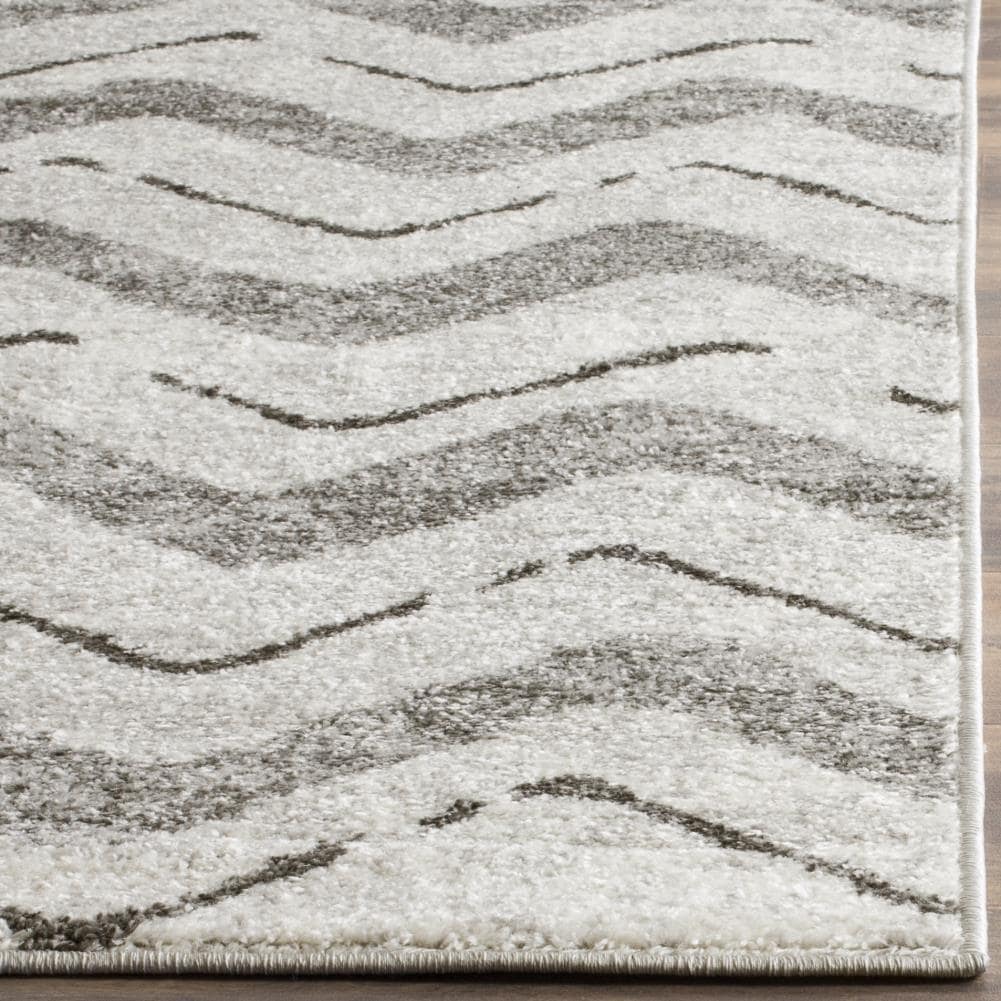 Silver Charcoal Zigzag Pattern 8' x 10' Synthetic Area Rug