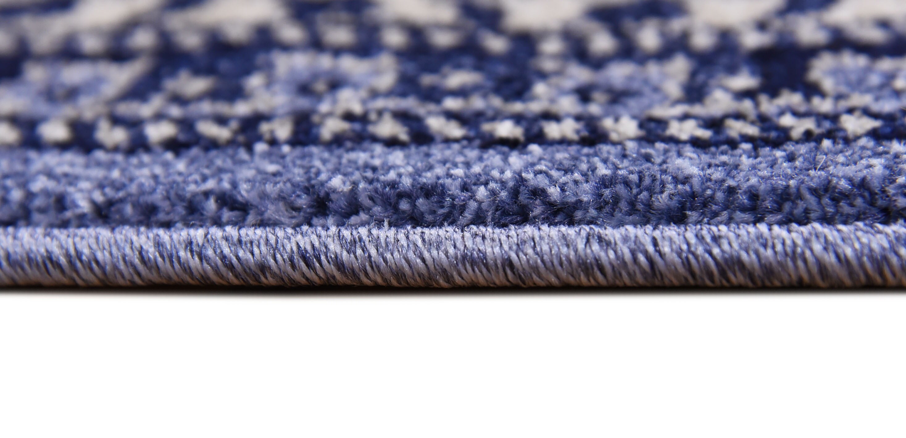 Elegant Trellis Round 6' Blue Synthetic Rug for Indoor Use