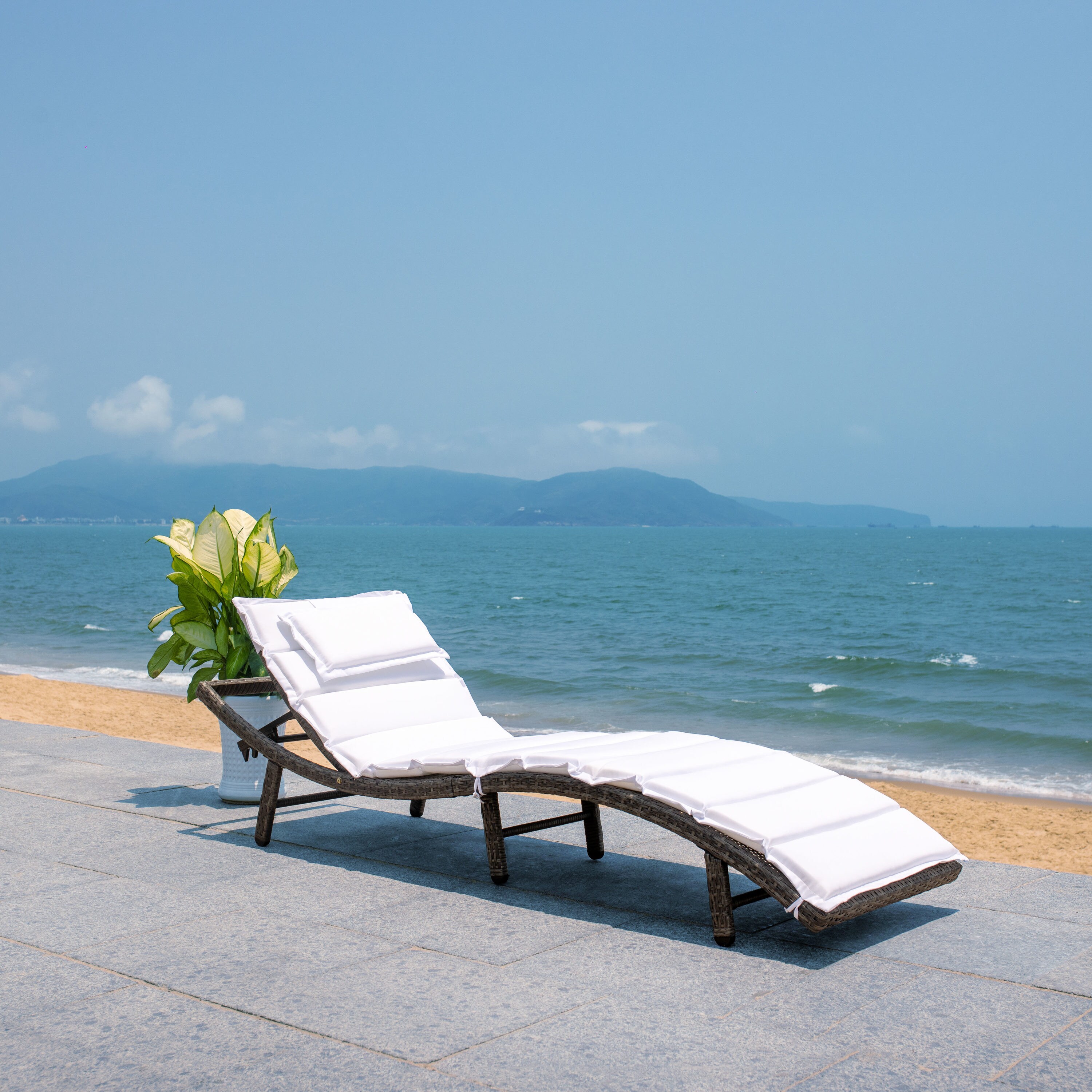 Safavieh PAT7722C Patio-Chairs - View #3