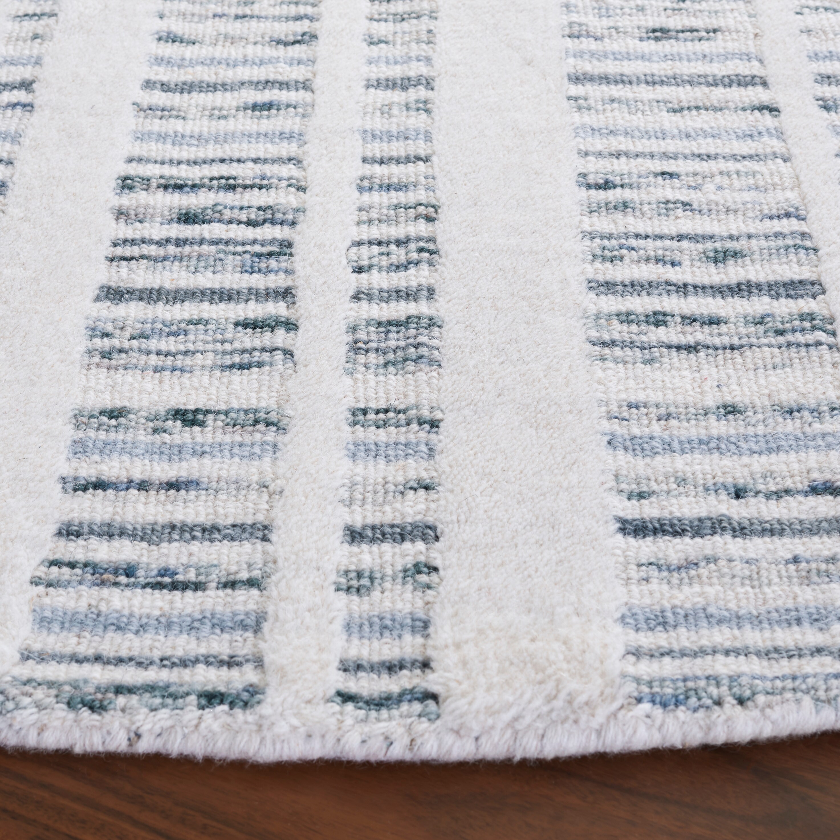 Safavieh FTV651J-6R rugs - View #3