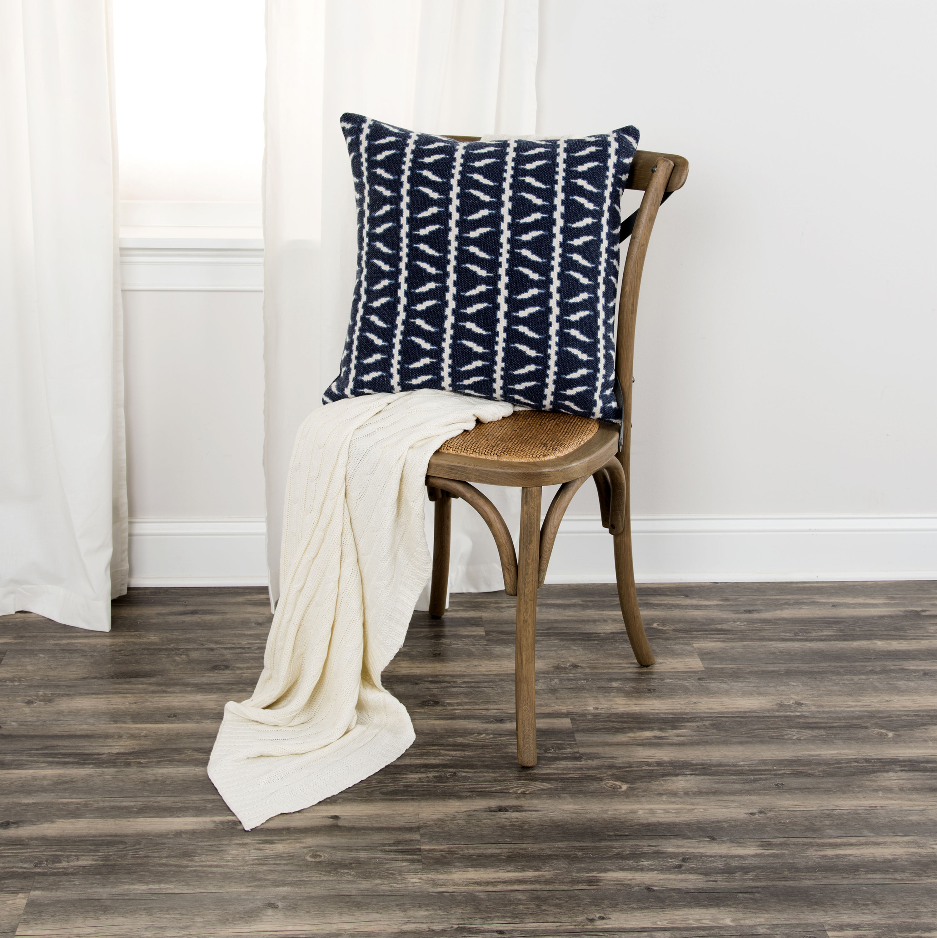 Rizzy Home DOHT13879INWH2020 Accent-Pillows - View #3
