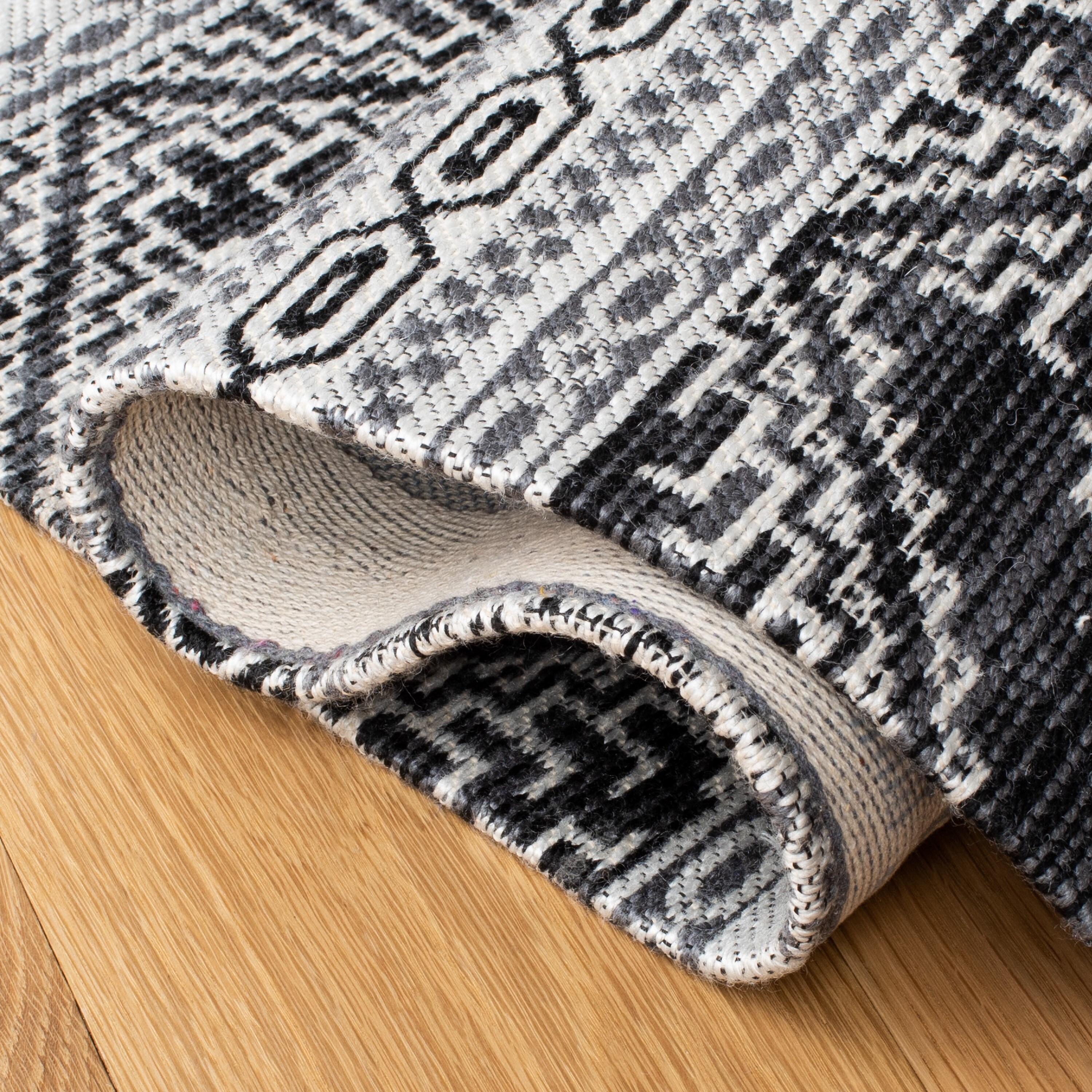 Safavieh CLV717Z-4 rugs - View #5