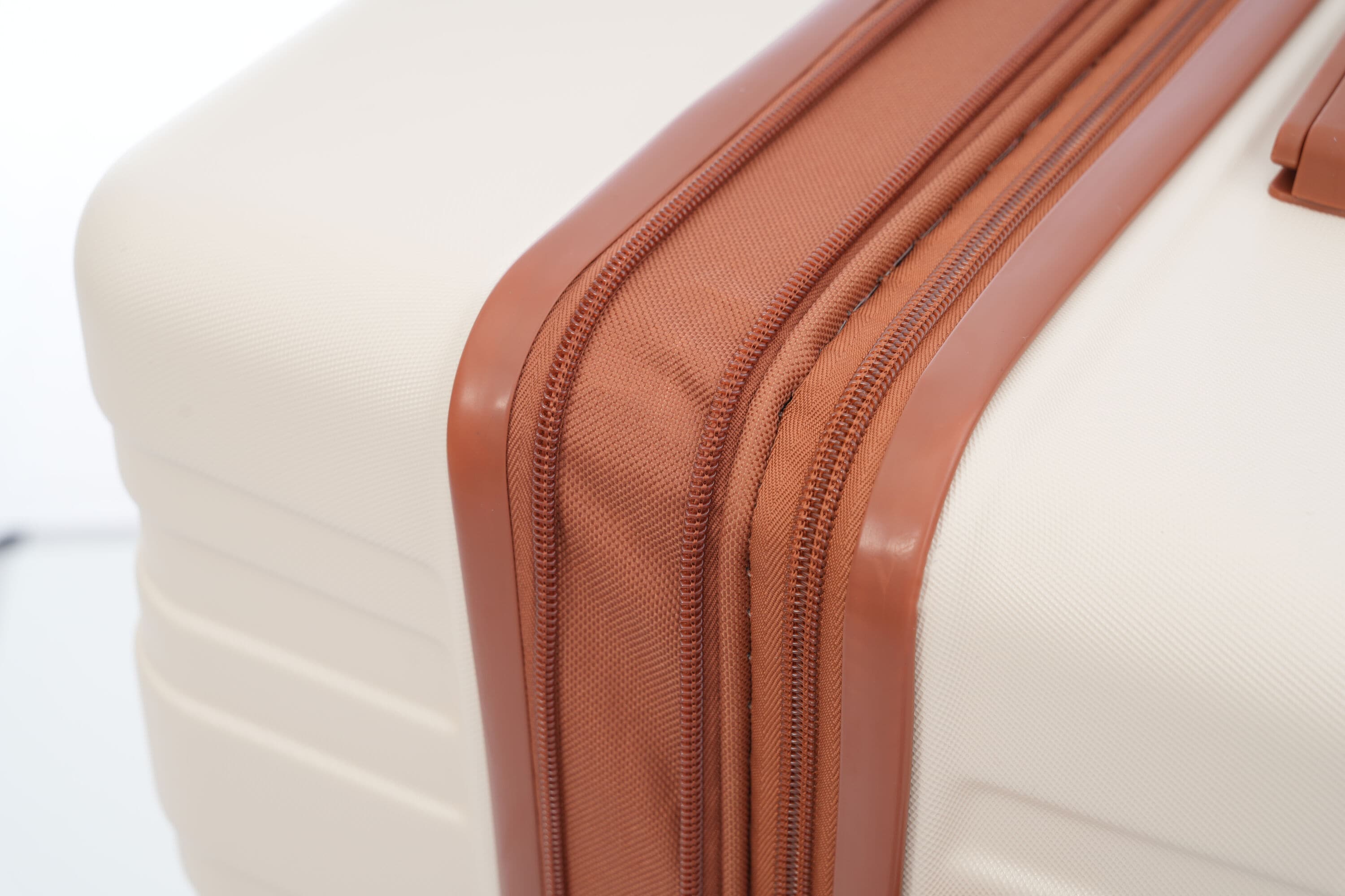Flynama L-282385AAK Luggage-And-Luggage-Sets - View #3