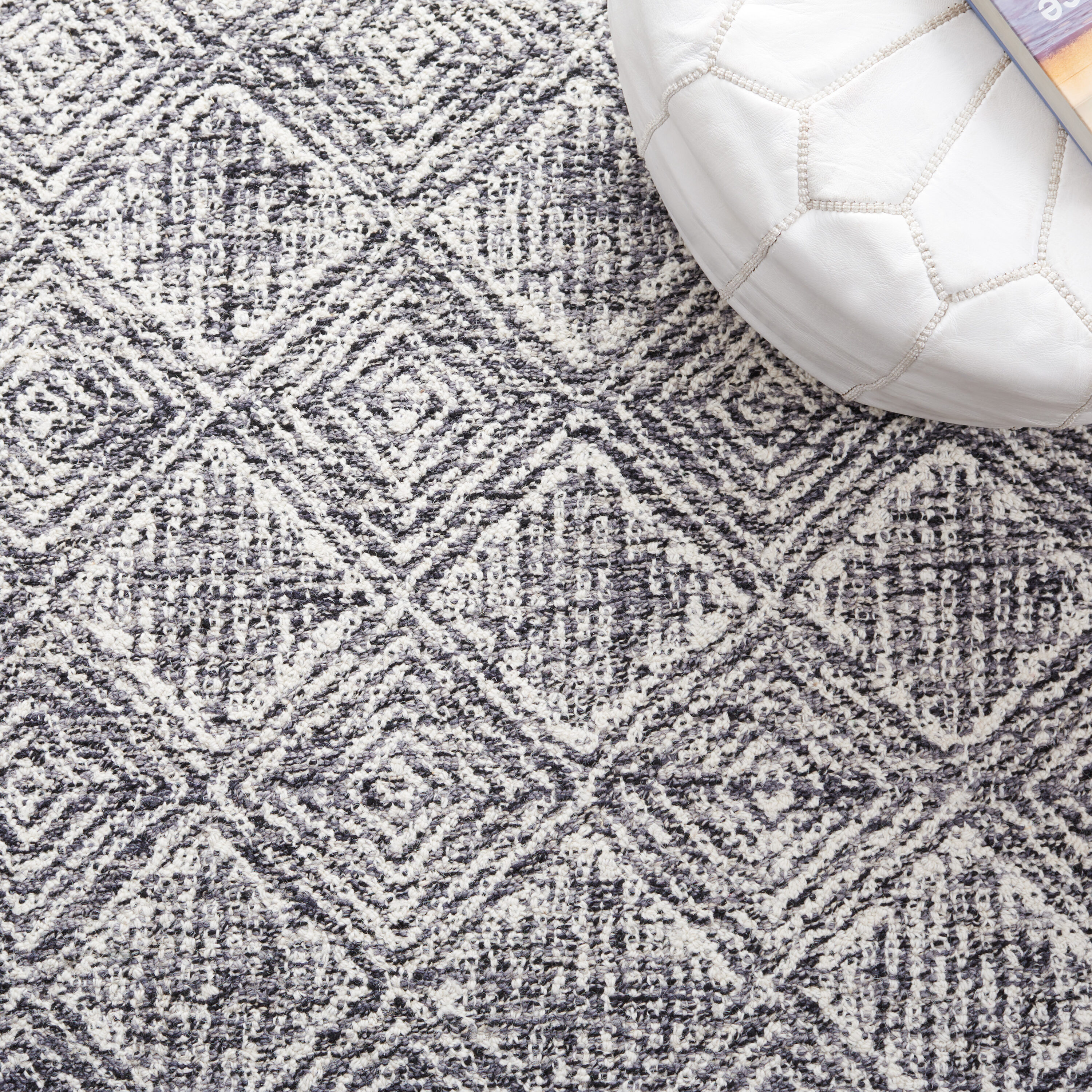 Safavieh EBN204H-5 rugs - View #5