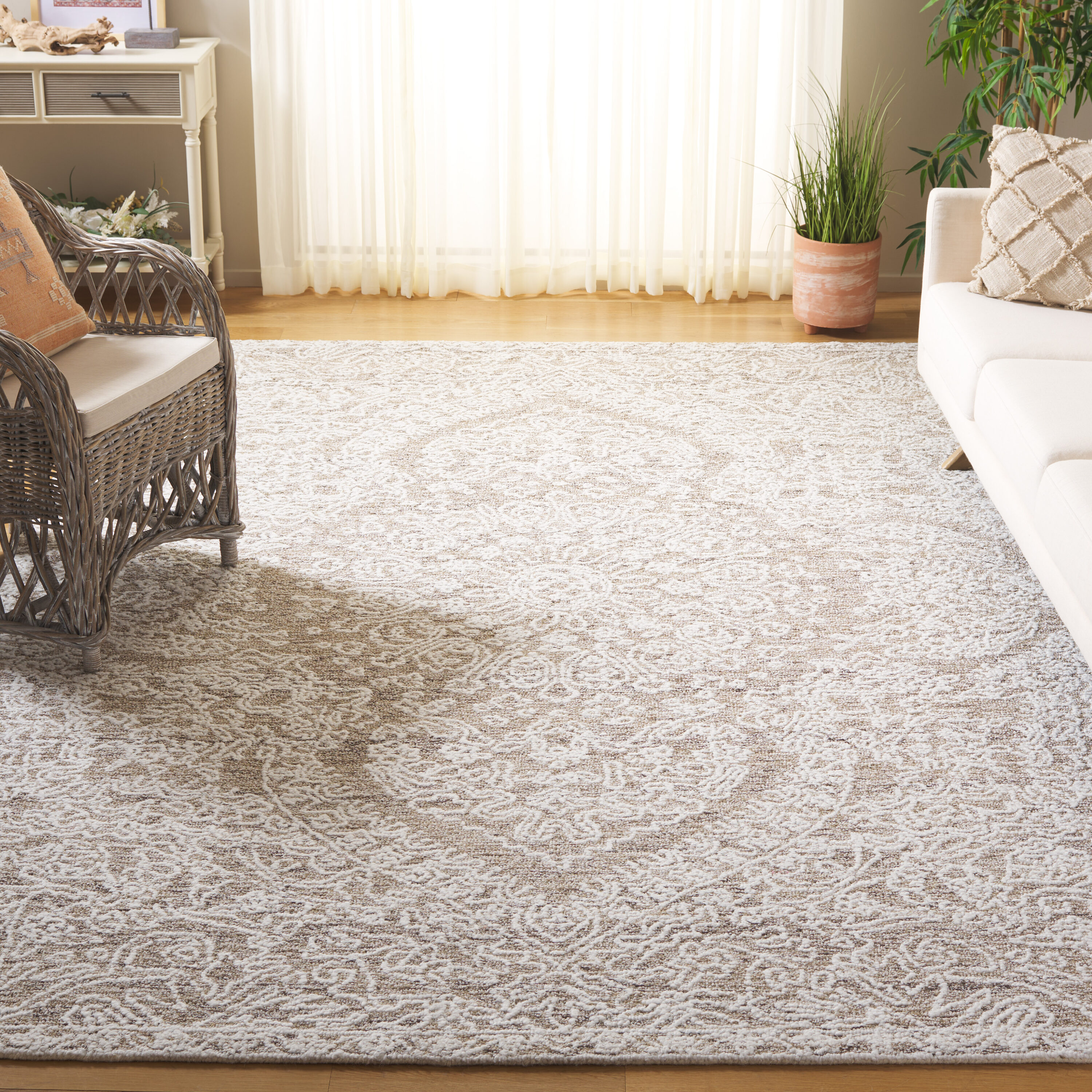 Ebony 211 Ivory/Brown Traditional 8ft x 10ft Large Rectangle Rug